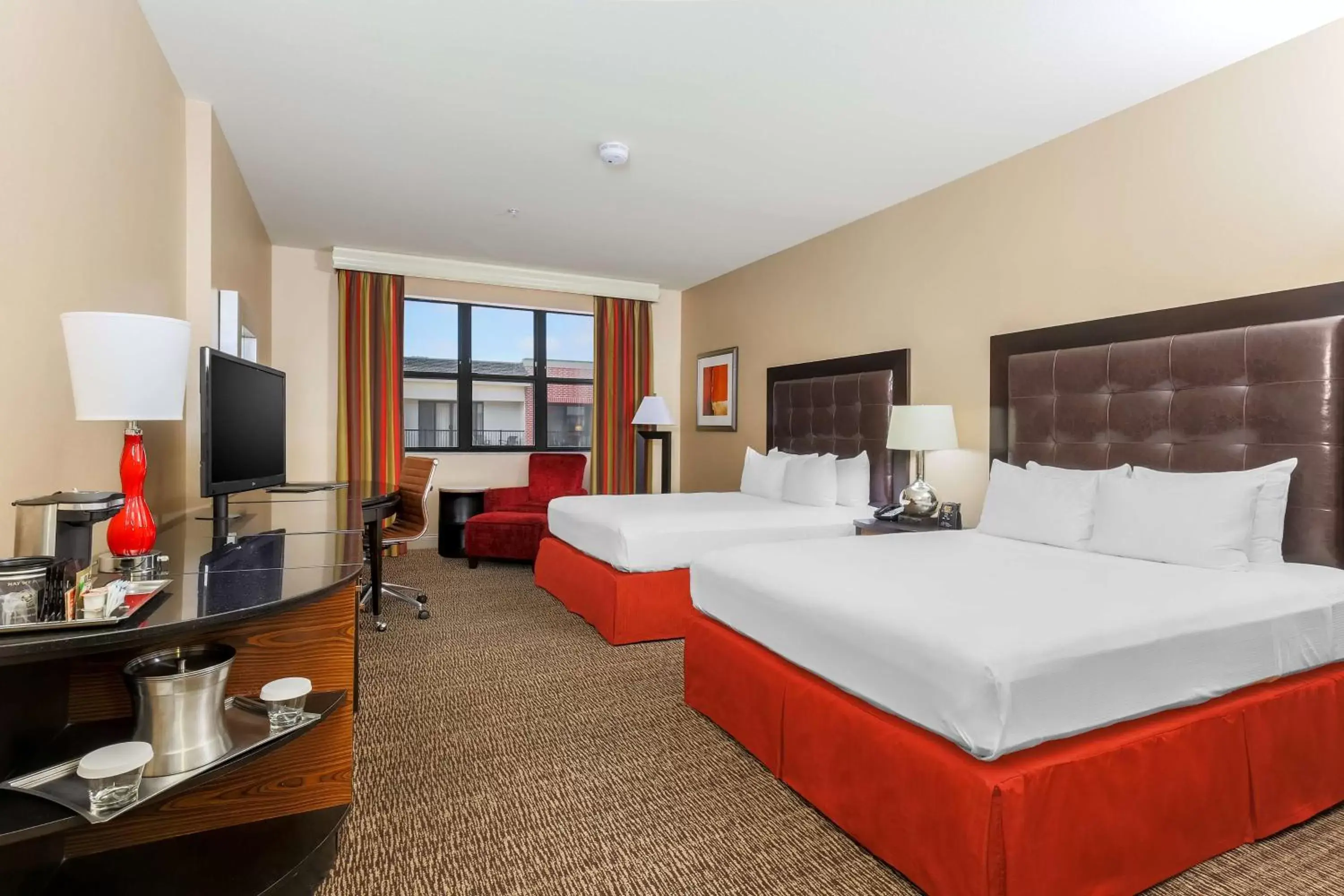Deluxe Room with Two Queen Beds in Hilton Promenade Branson Landing