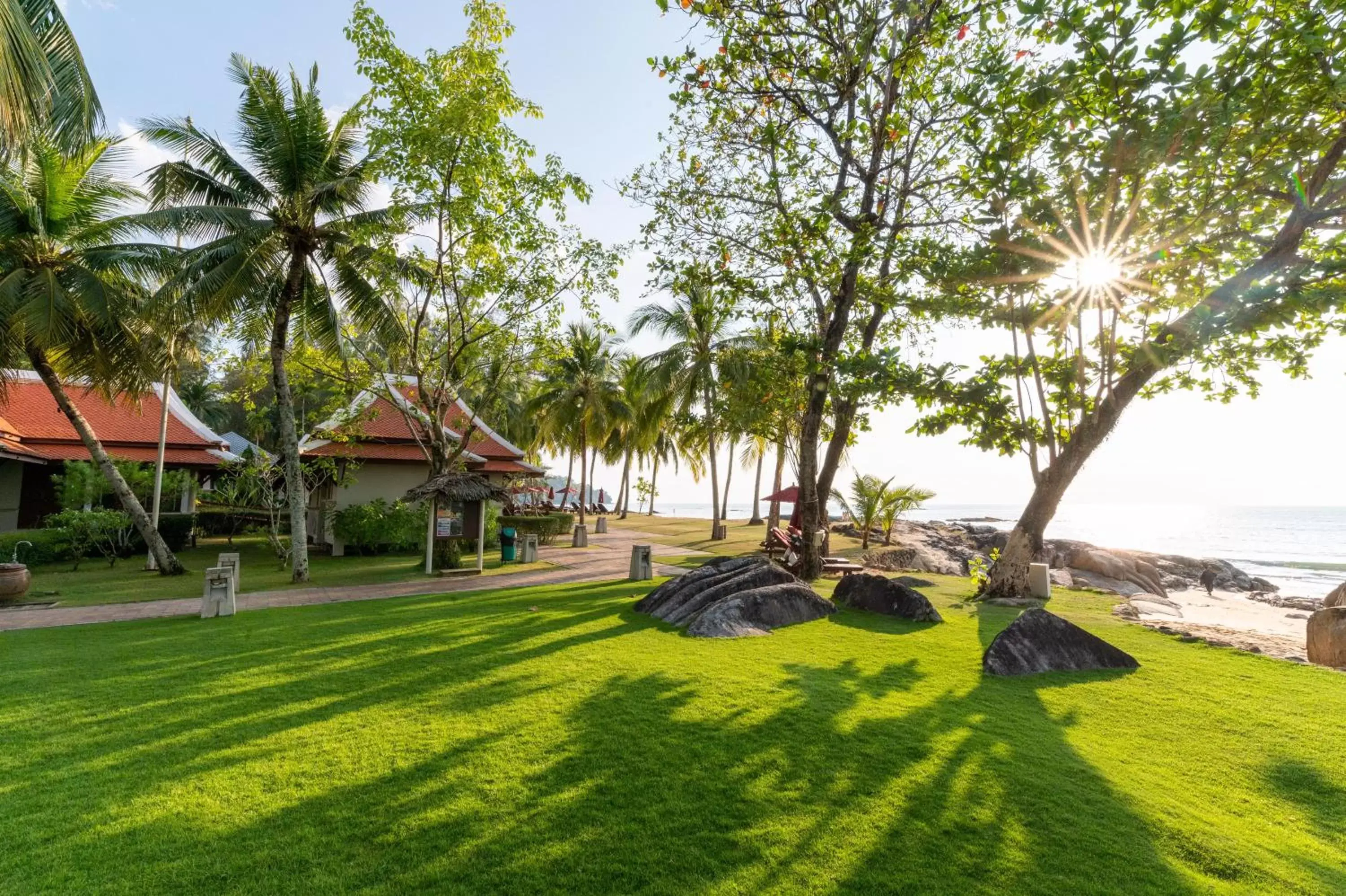 Beach, Garden in Khaolak Laguna Resort - SHA Extra Plus