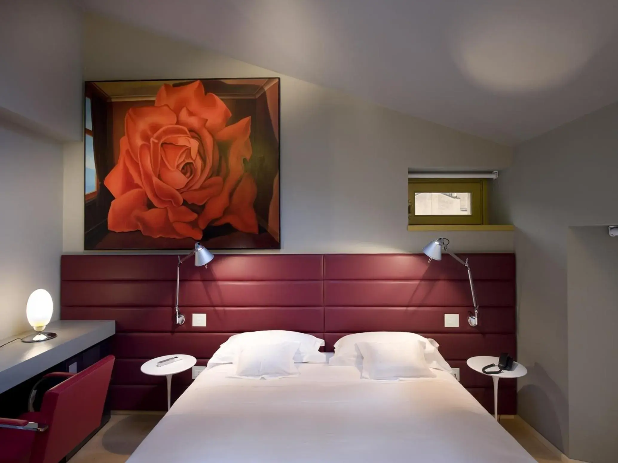 Decorative detail, Bed in Petronilla - Hotel In Bergamo
