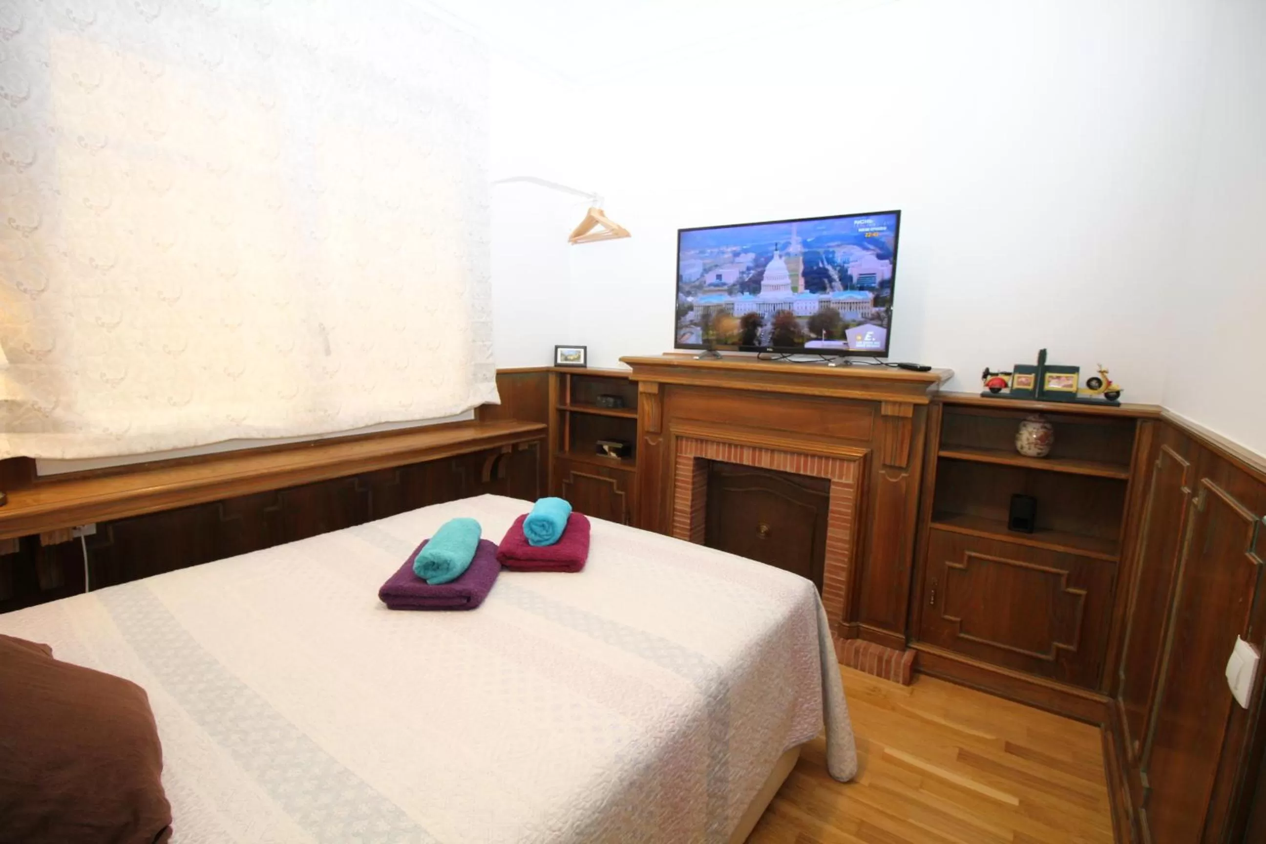 Bed in Nuevo Balmes Habitaciones