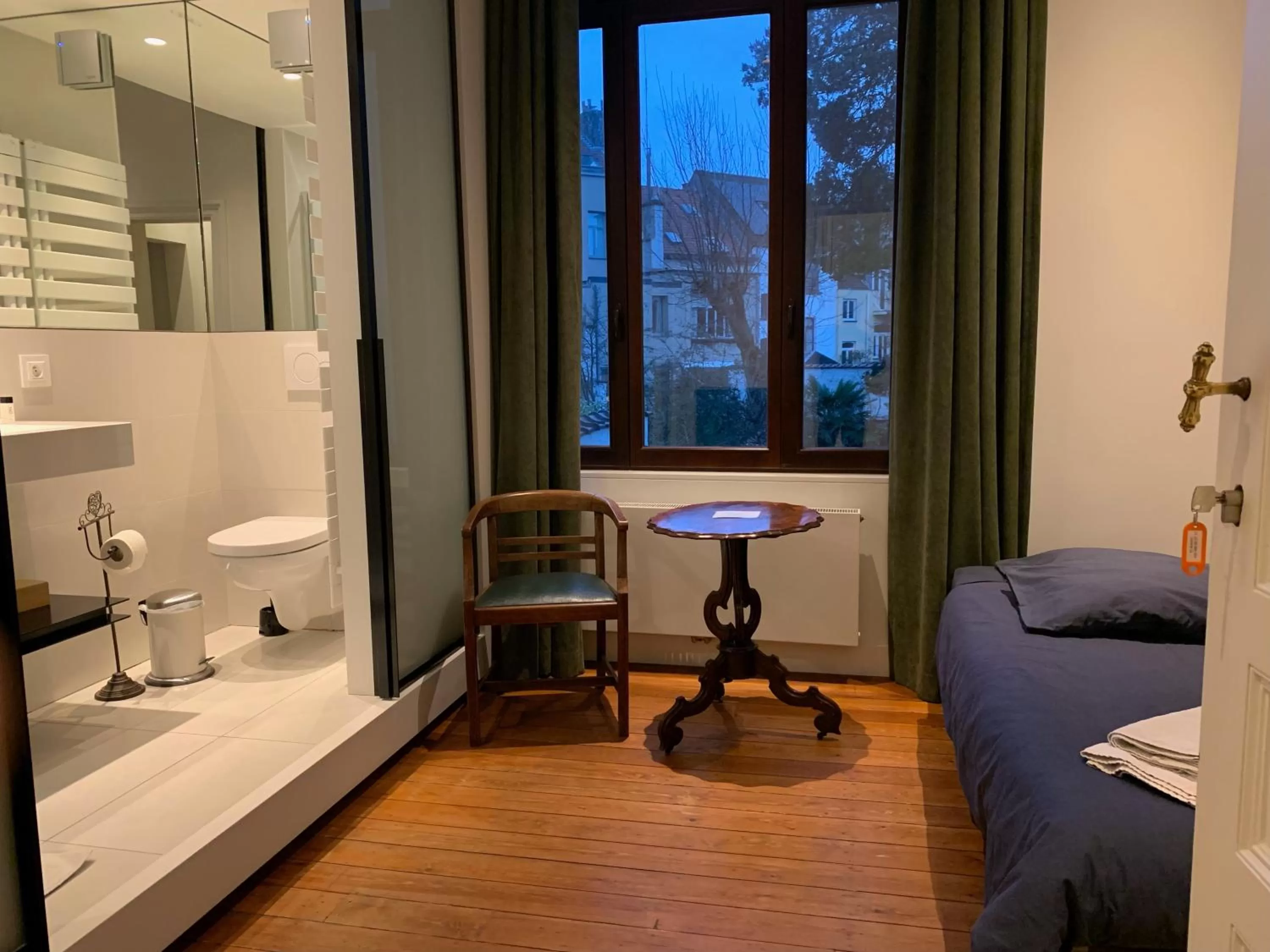 Bed in Albert Molière