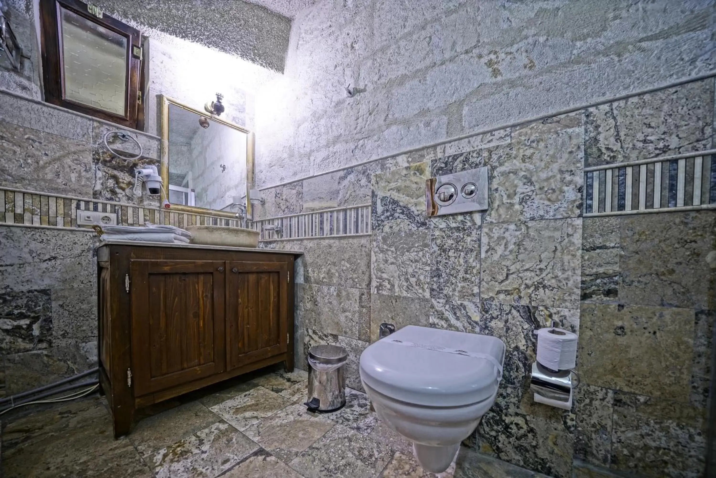 Bathroom in Maccan Cave Hotel