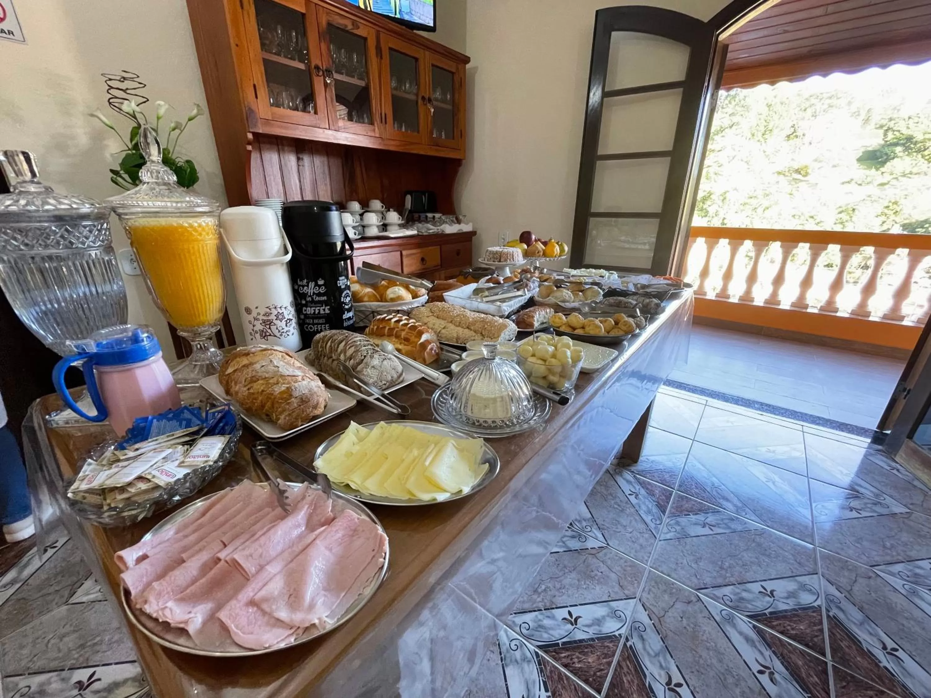 Breakfast in Hotel do Parque - Cunha