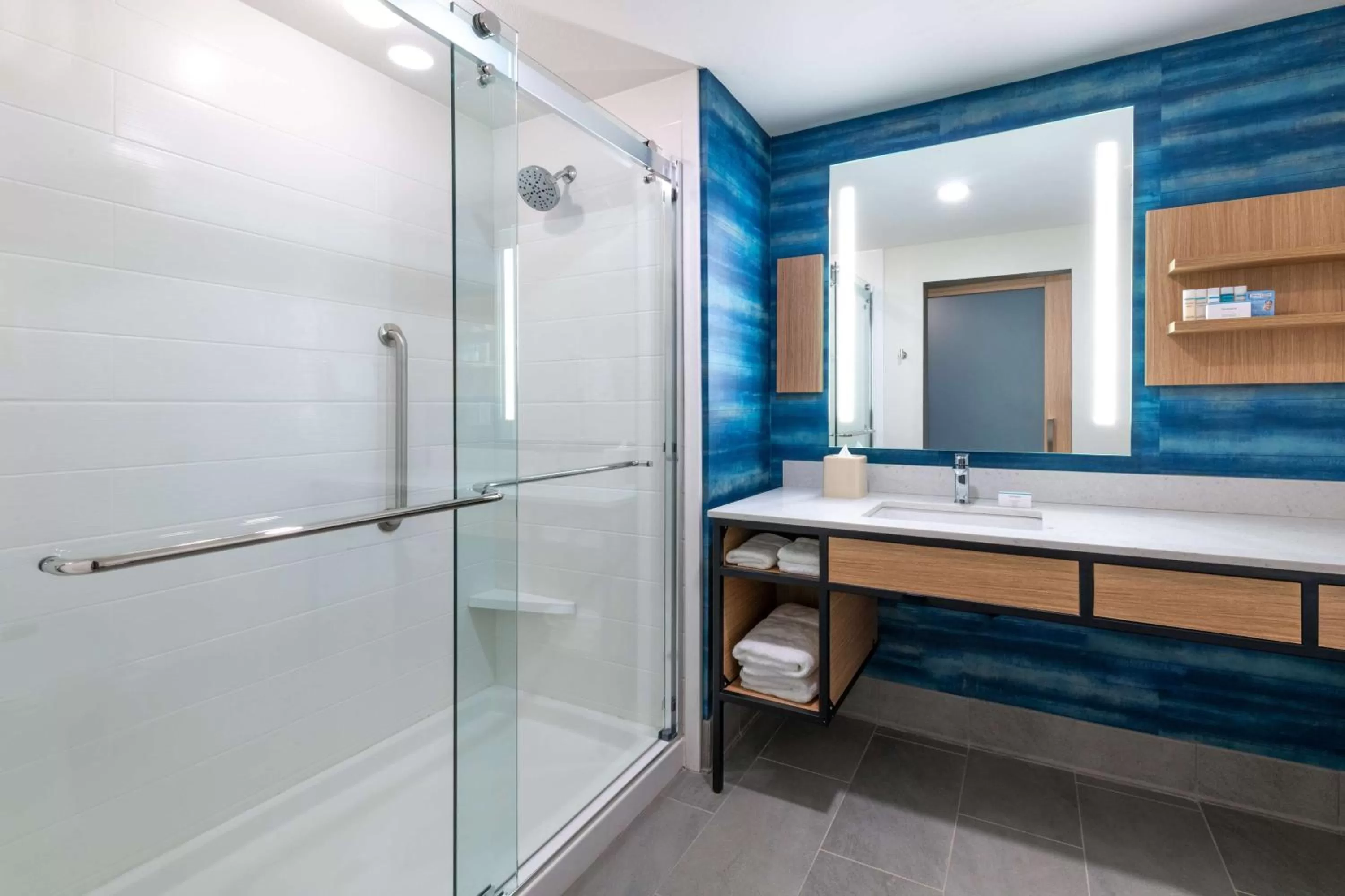 Bathroom in Hilton Garden Inn Longmont