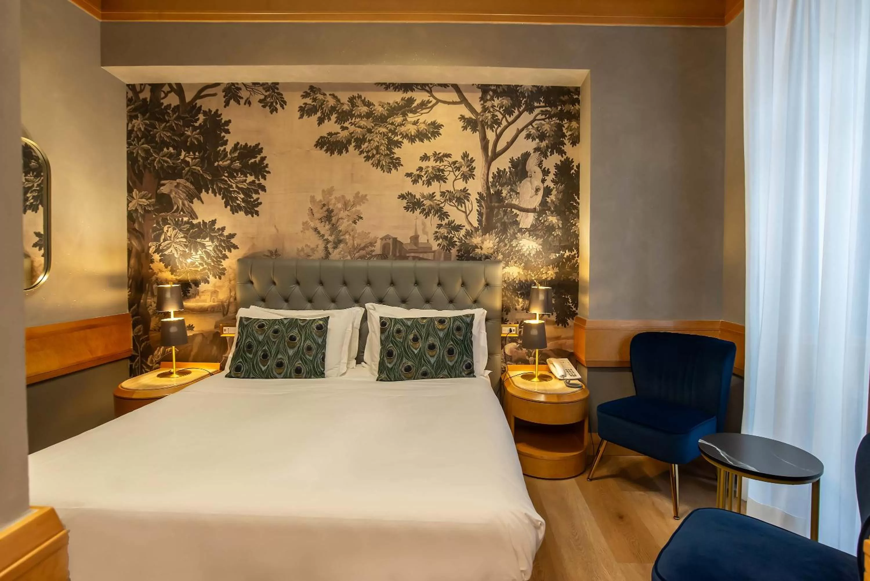 Bedroom, Bed in Hotel White