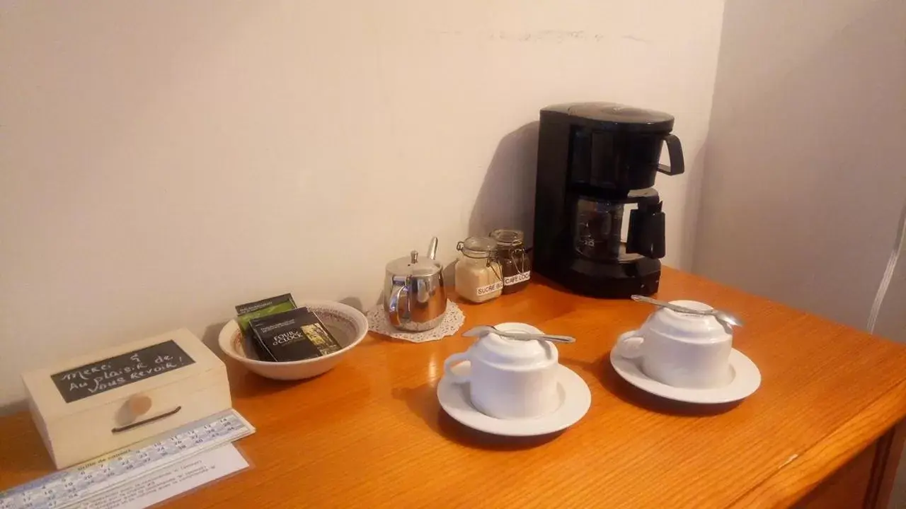 Coffee/tea facilities in Auberge Micro-Brasserie Le Baril Roulant