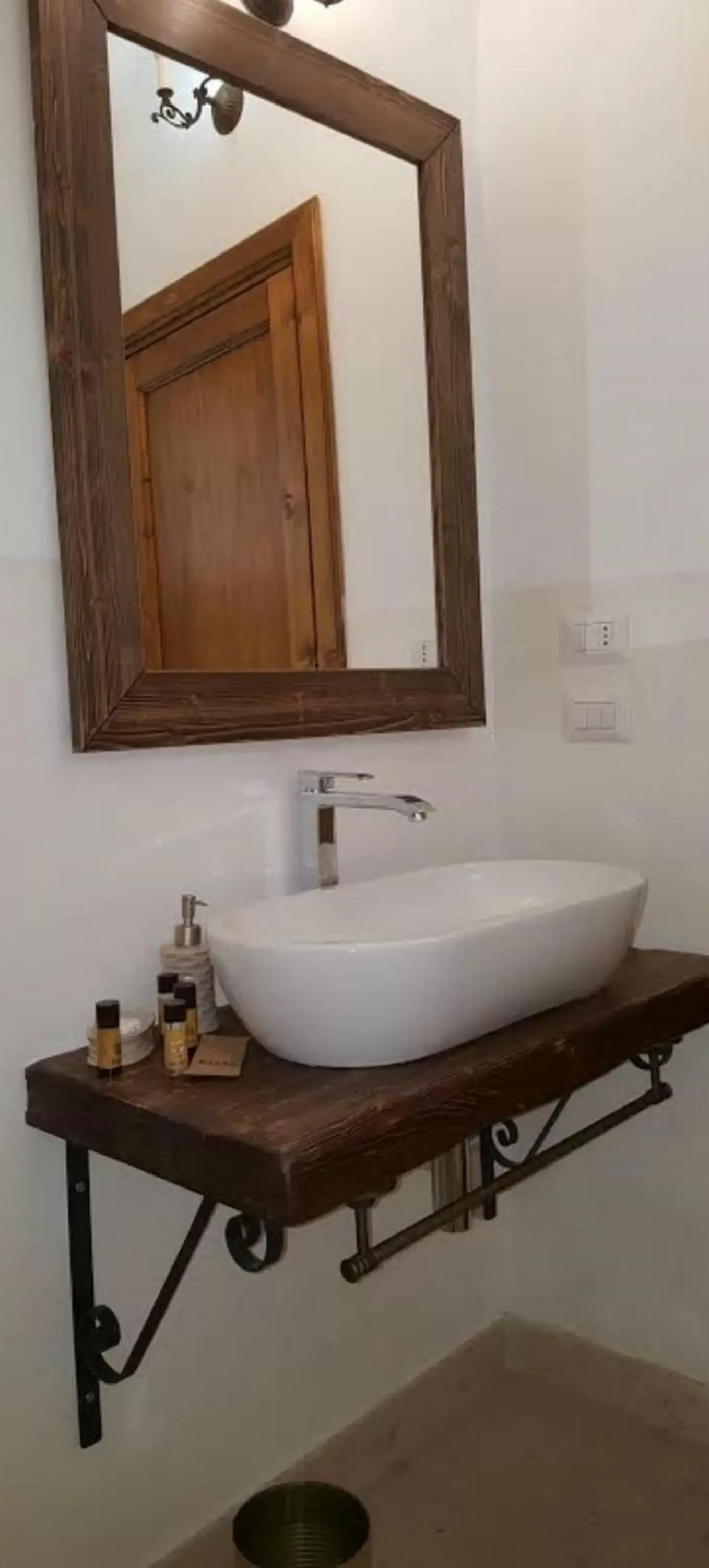 Shower, Bathroom in Palazzo Cavoti