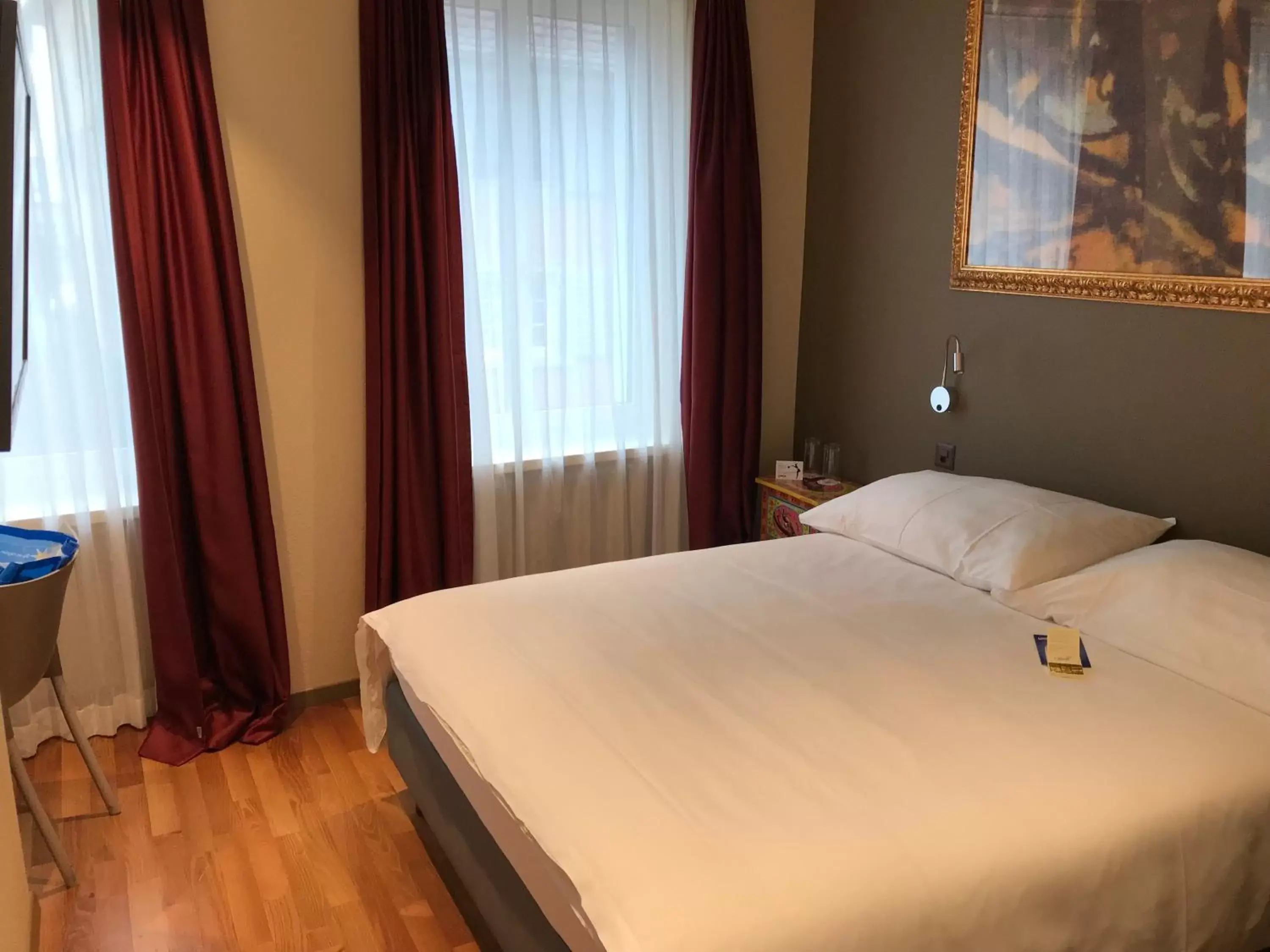 Bed in Hotel Limmatblick