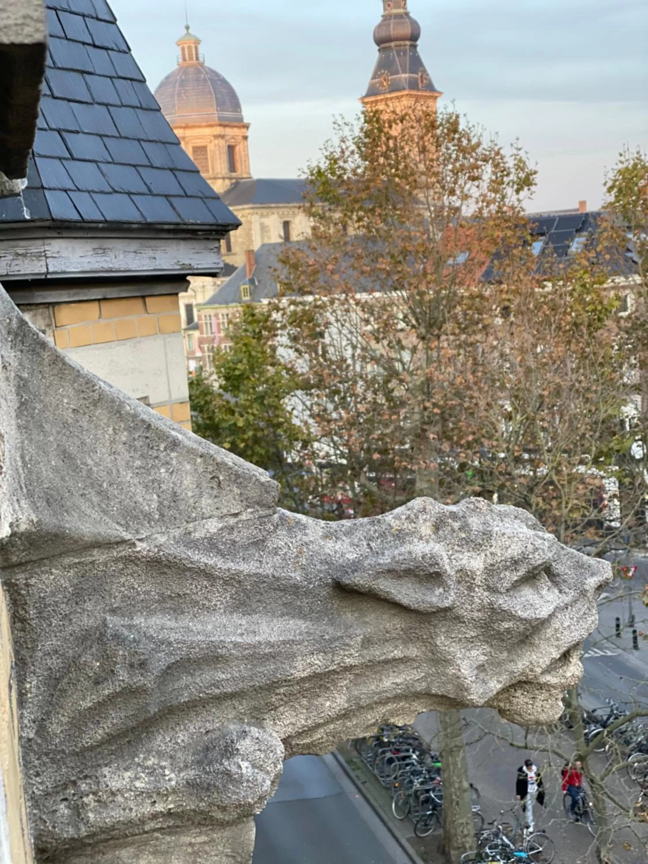 Decorative detail in B&B Achilles