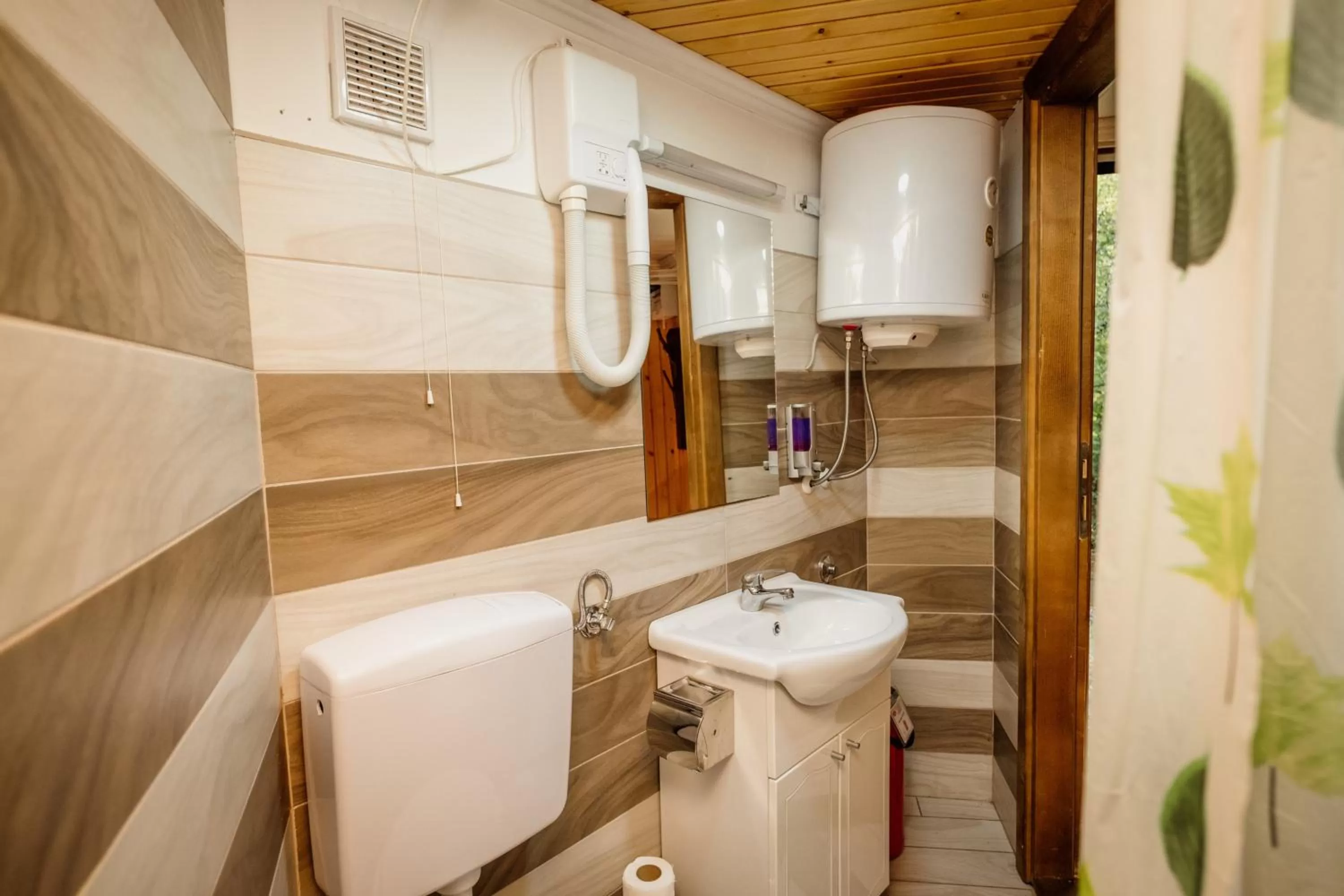 Bathroom in Kraljevsko selo Kotromanićevo