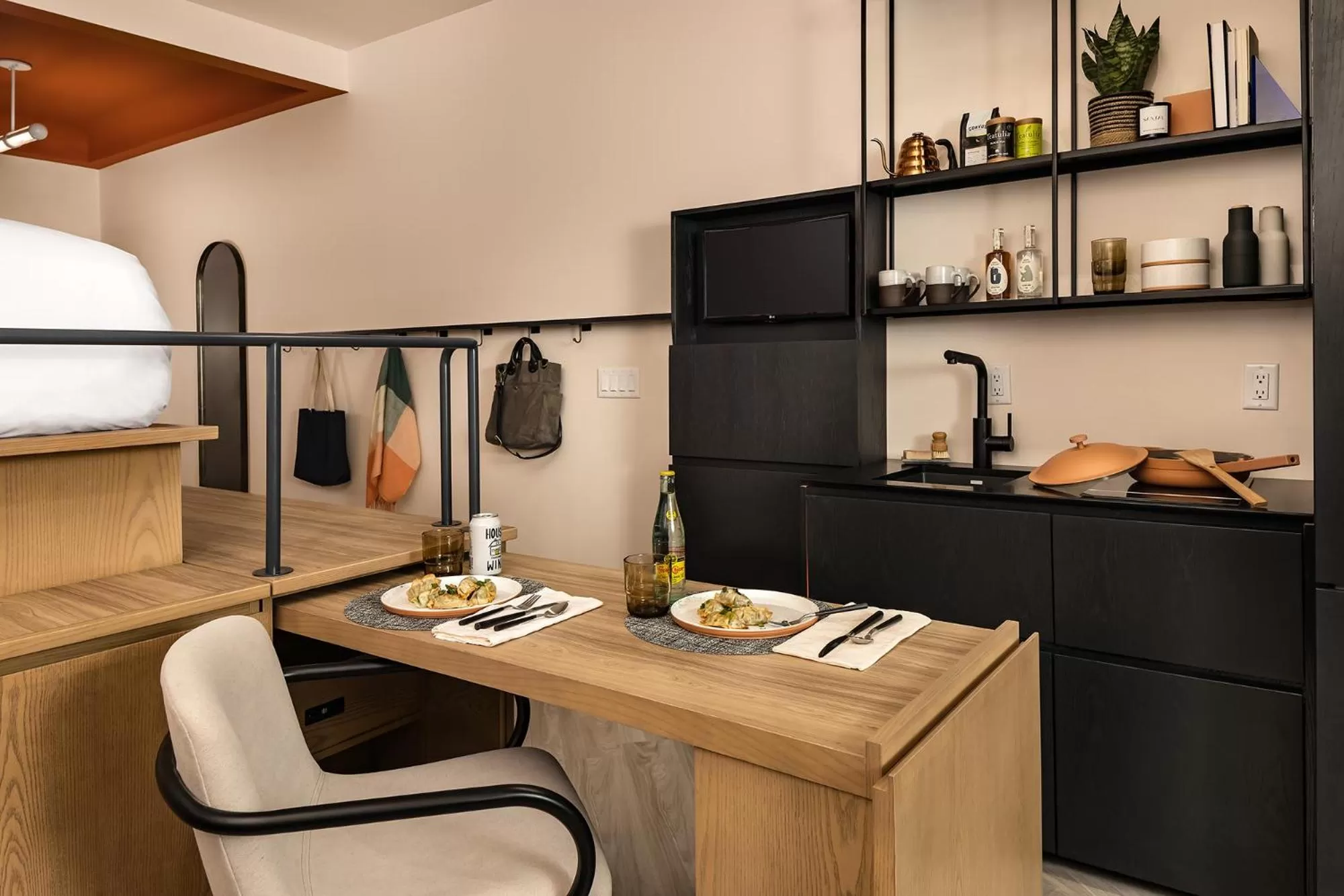 Kitchen or kitchenette in Catbird Hotel