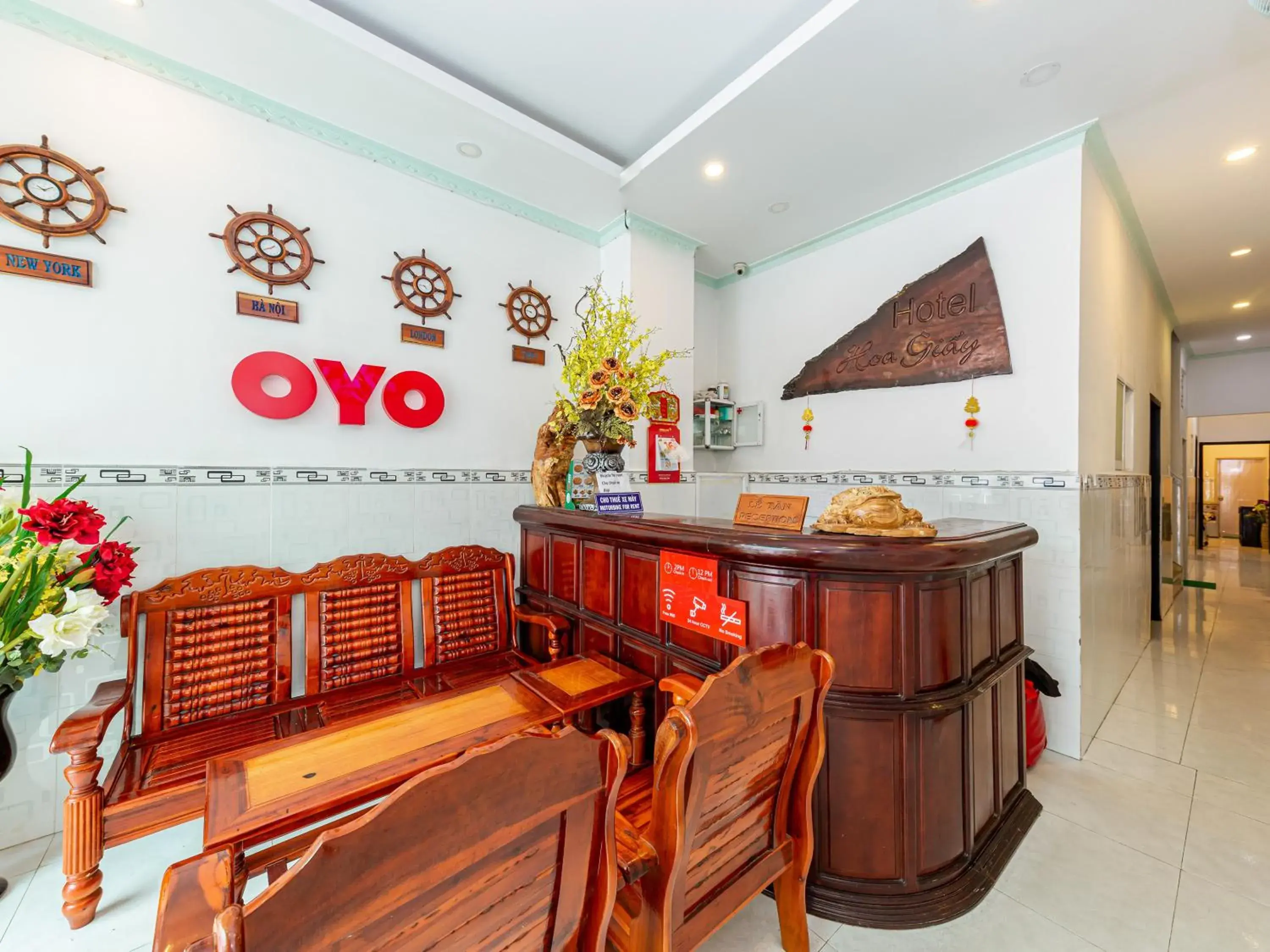 Lobby or reception in OYO 828 Hoa Giay Hotel