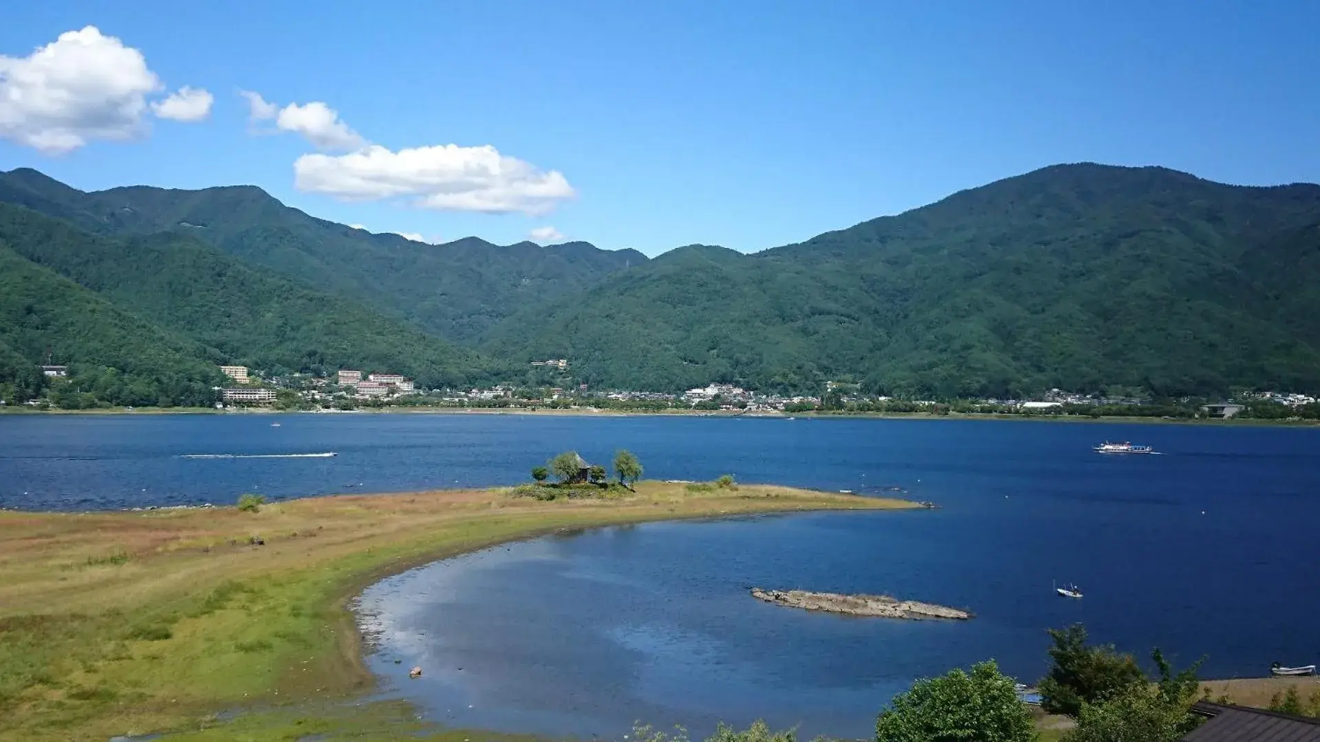 Lake view in Lakeland Hotel Mizunosato