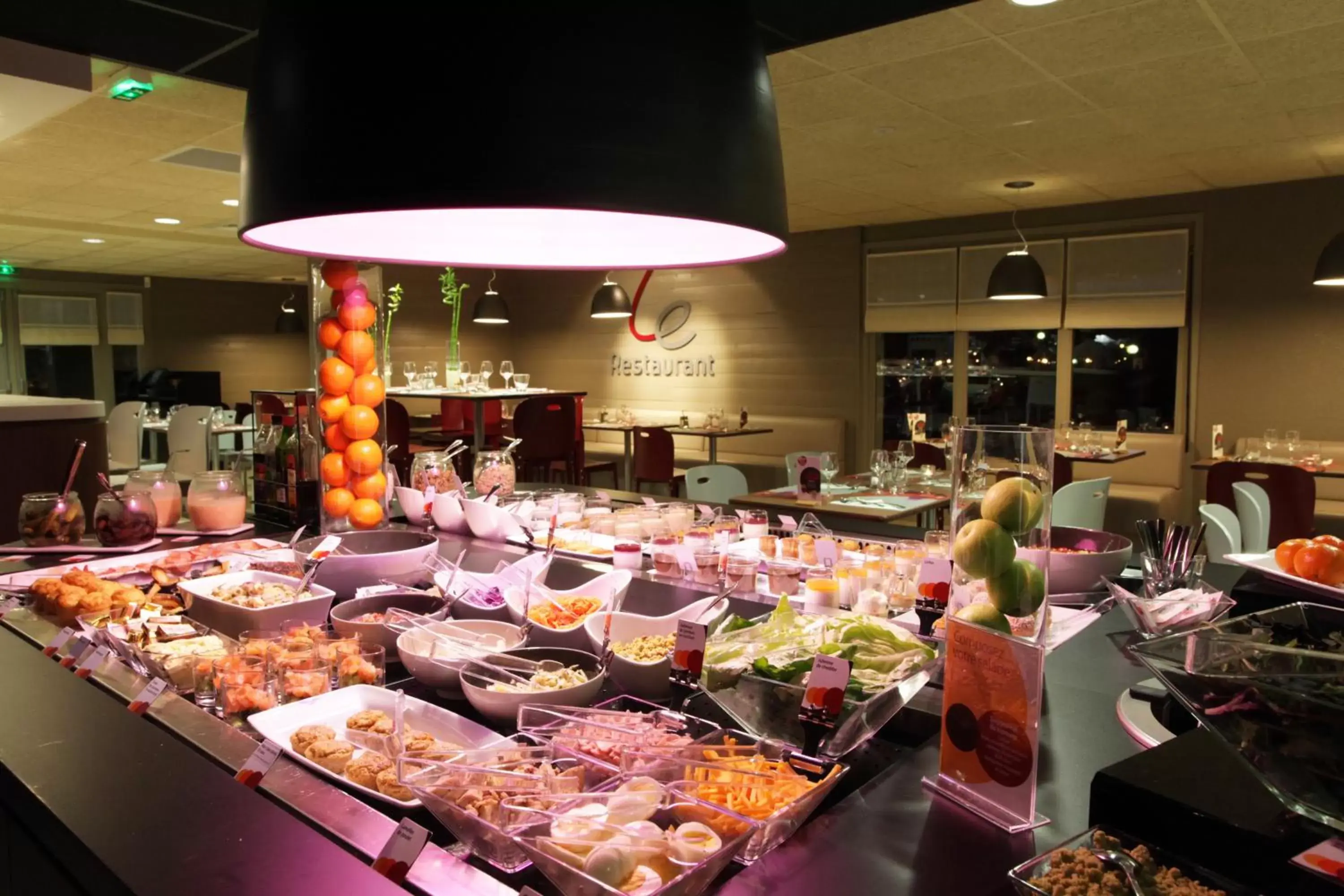 Restaurant/places to eat in Hotel Campanile Besançon Nord Ecole Valentin