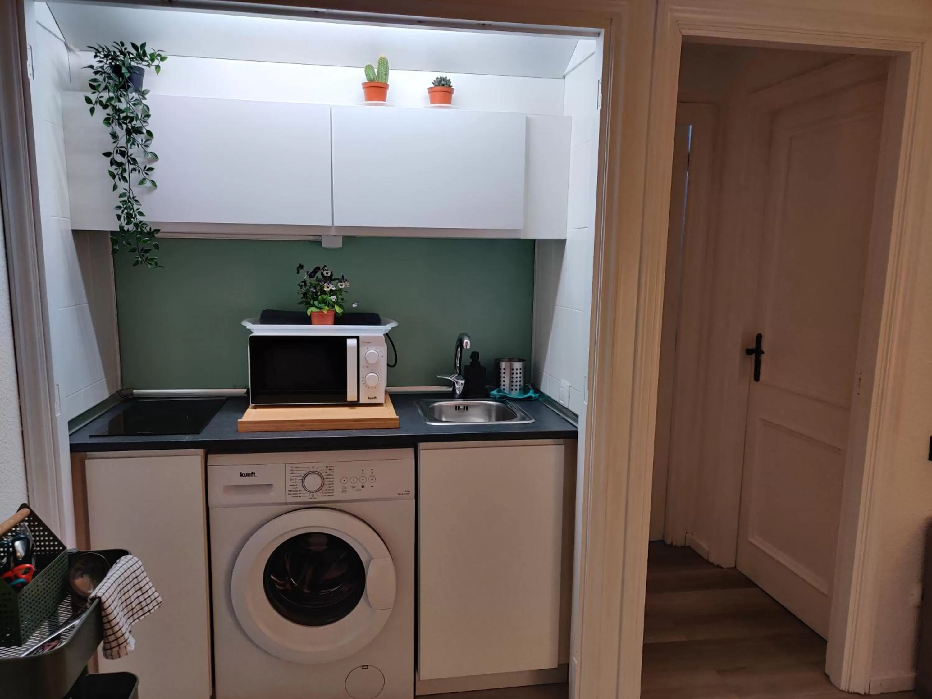 Coffee/tea facilities in Luxury Apartment with pool view