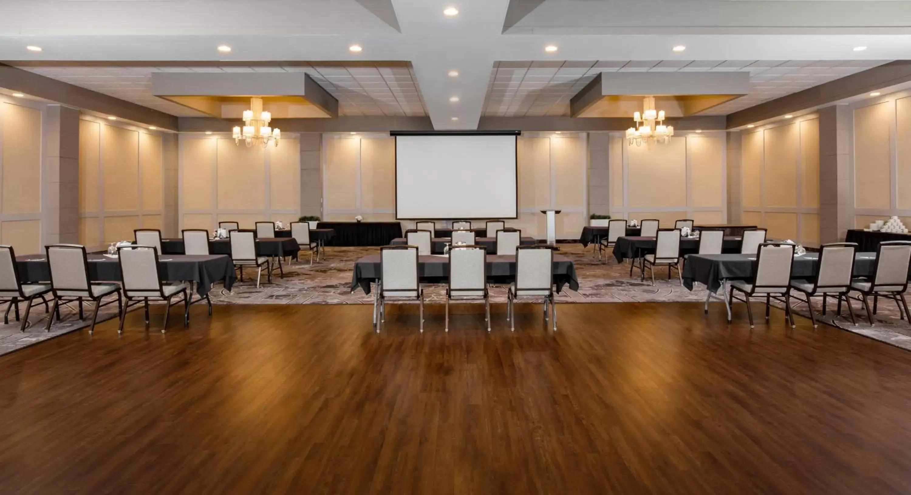 Banquet/Function facilities in Pomeroy Hotel & Conference Centre