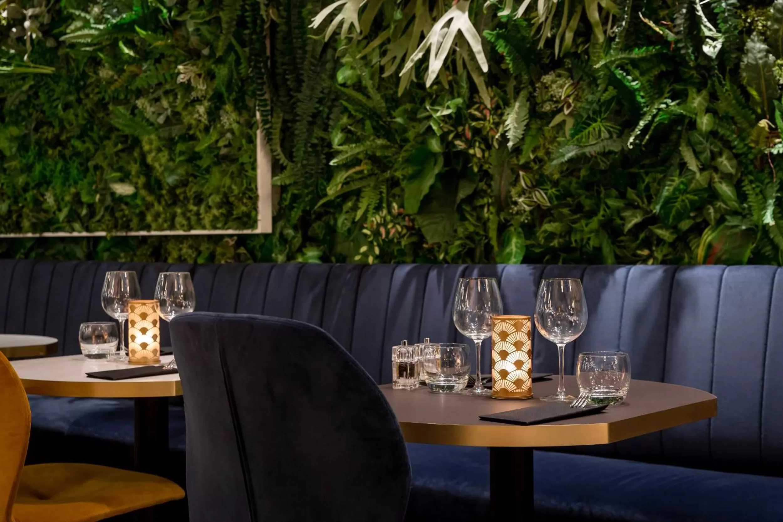 Restaurant/places to eat in voco Strasbourg Centre - The Garden by IHG