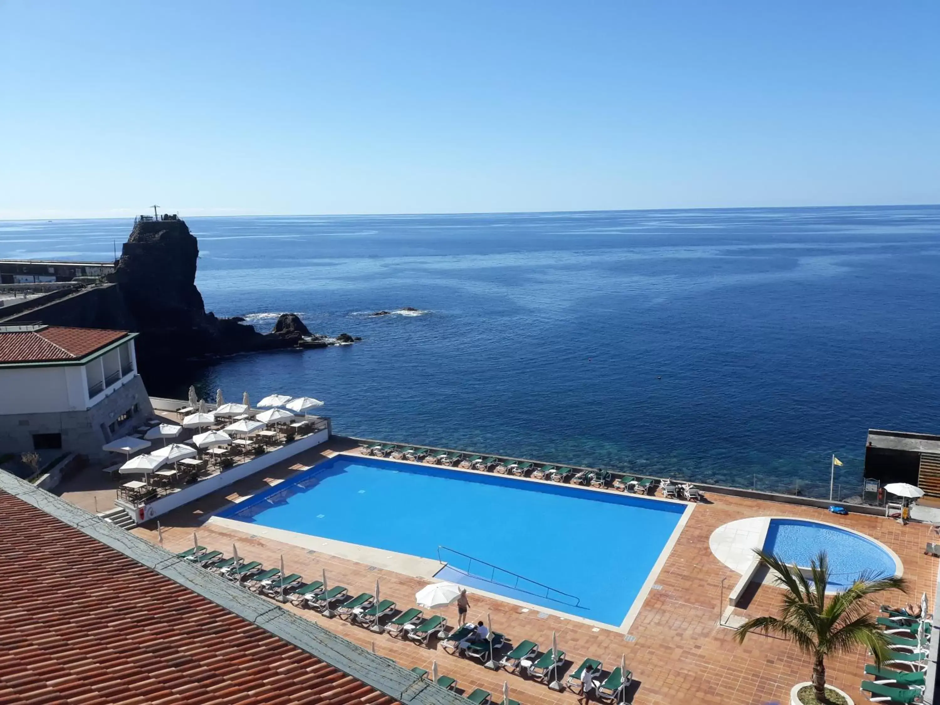 Sea view, Pool View in Quinta Da Penha De Franca