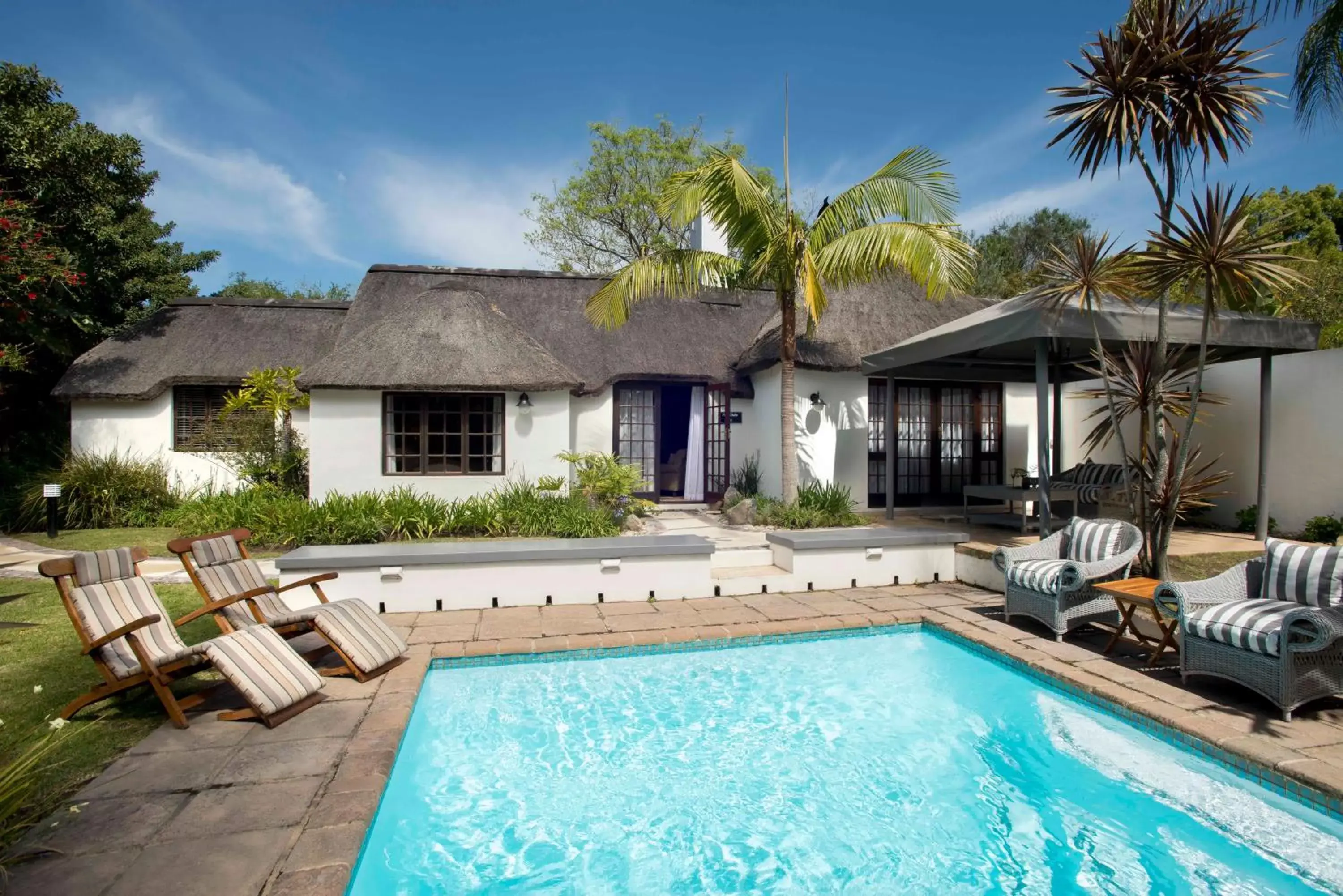 Swimming Pool in Hunter's Country House