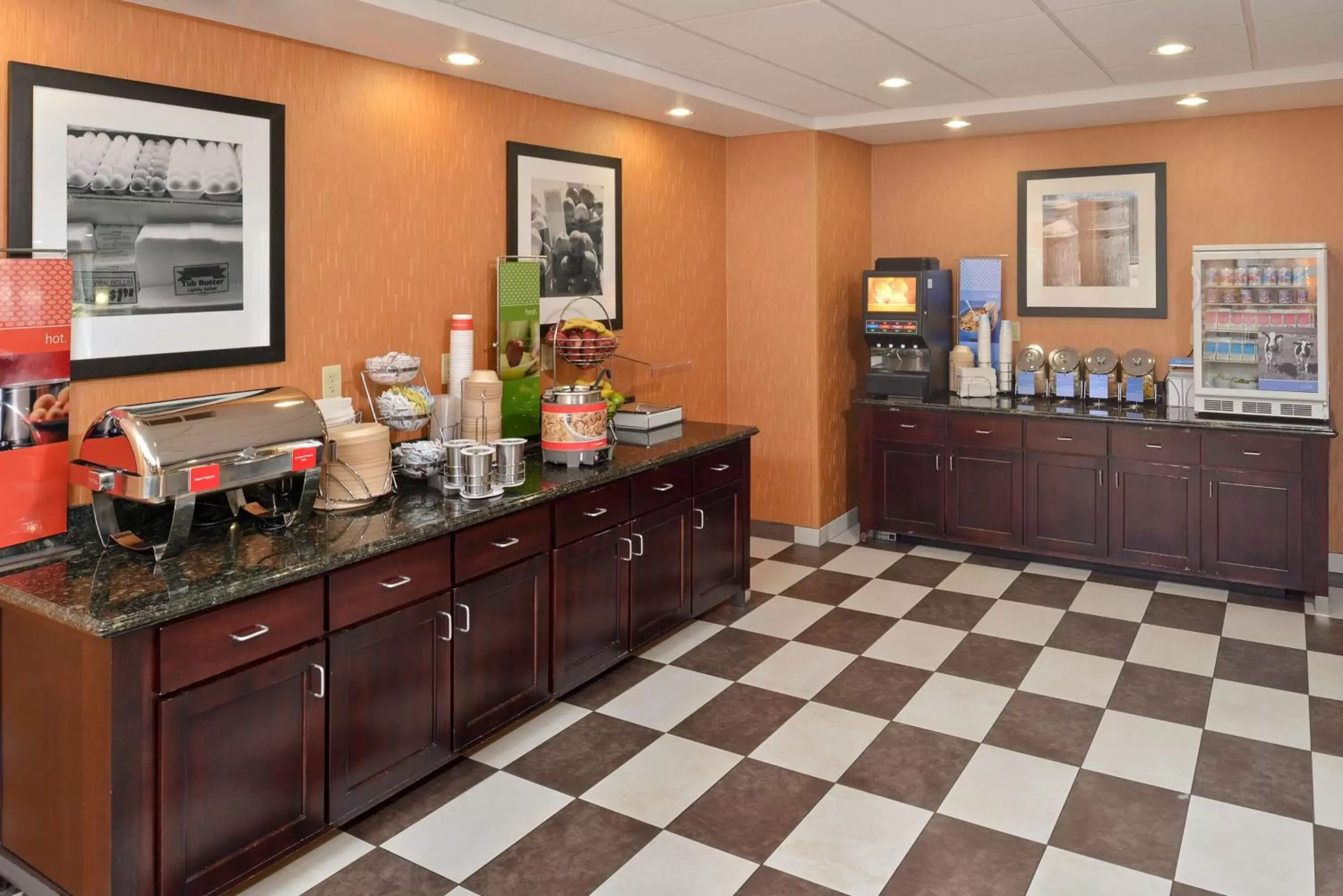 Dining area, Restaurant/Places to Eat in Hampton Inn Muscatine