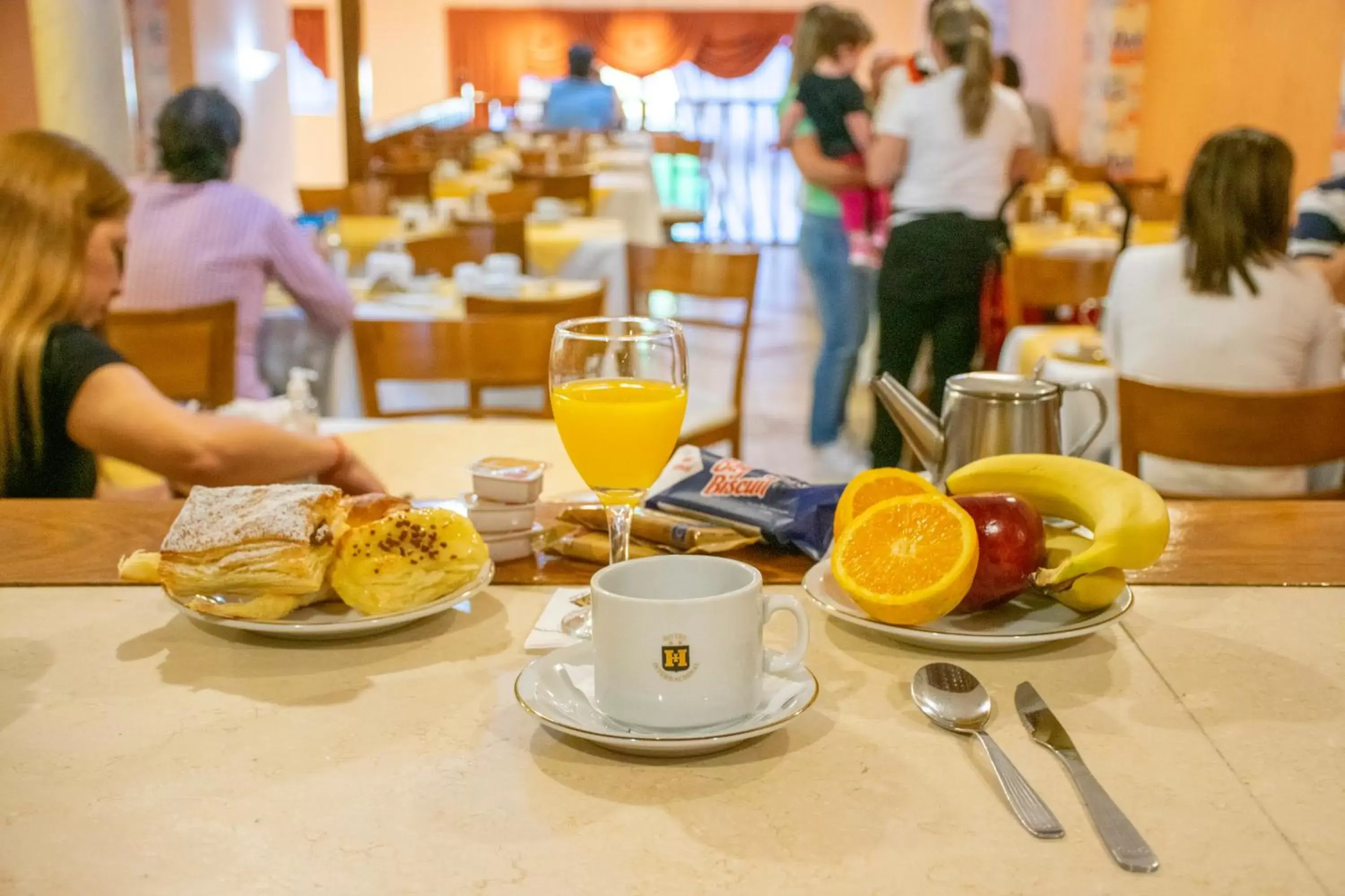 Lounge or bar in Hotel Internacional Lounge or bar in Hotel Internacional