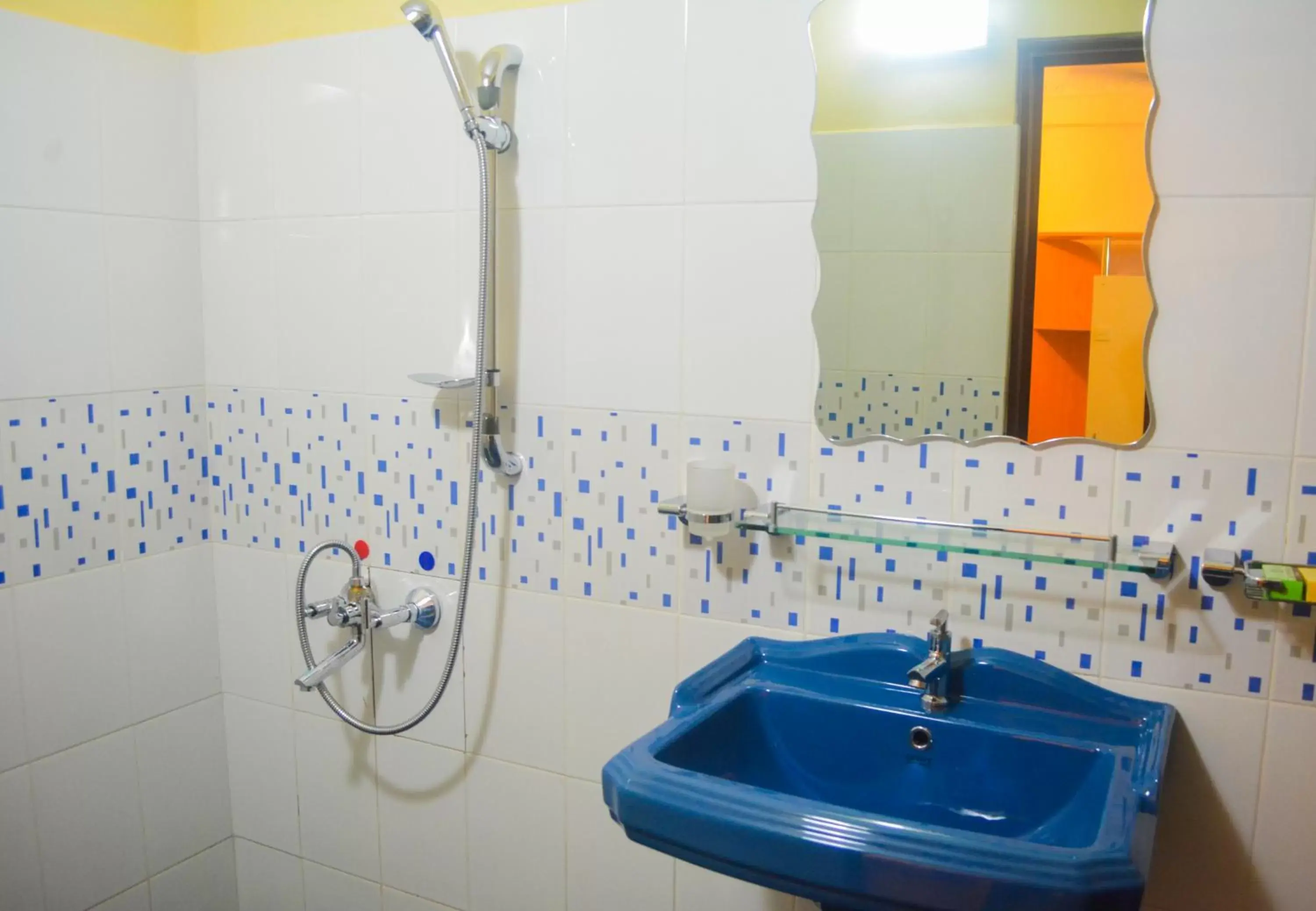 Bathroom in Saasha City Hotel