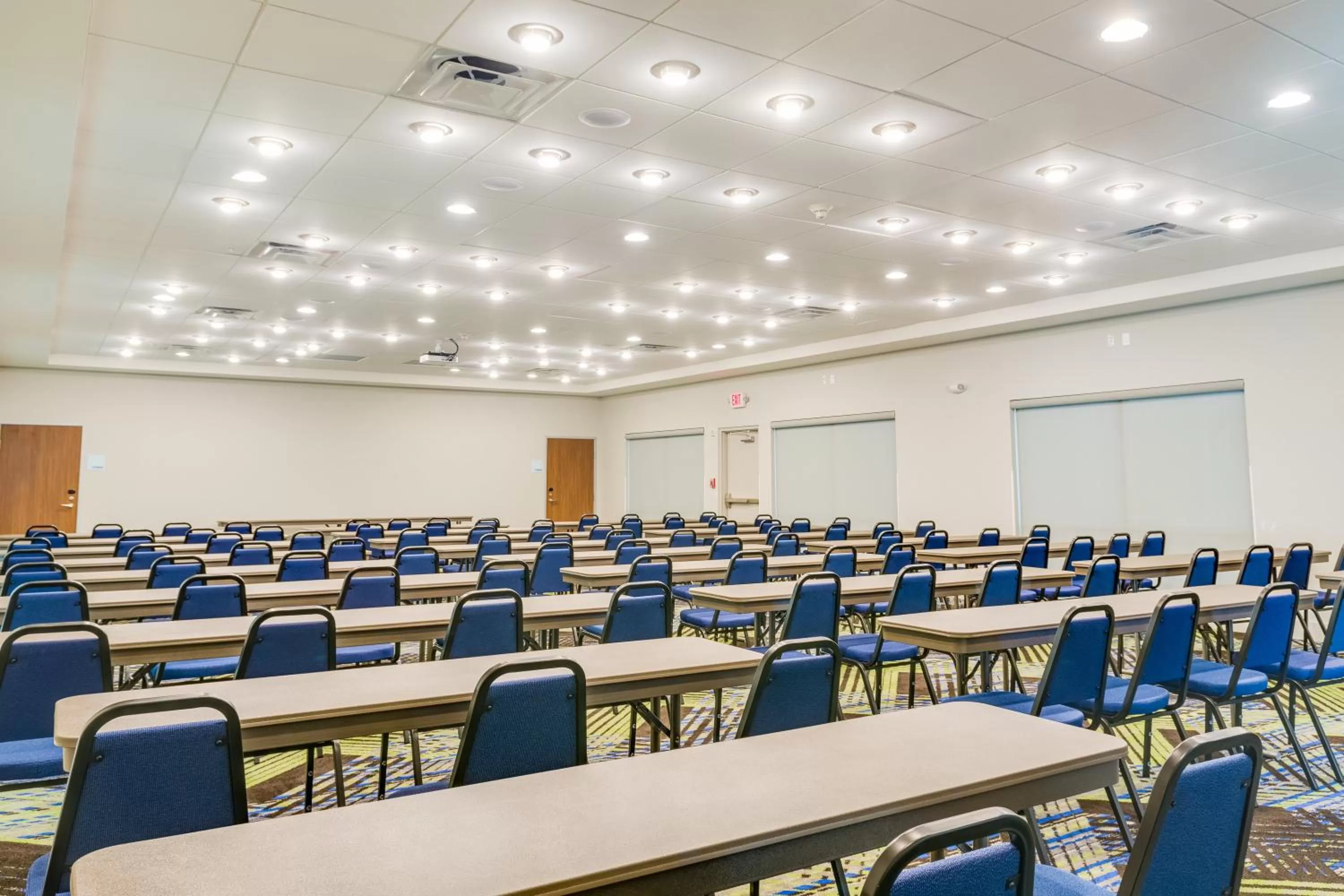 Meeting/conference room in Holiday Inn Express & Suites Russellville by IHG