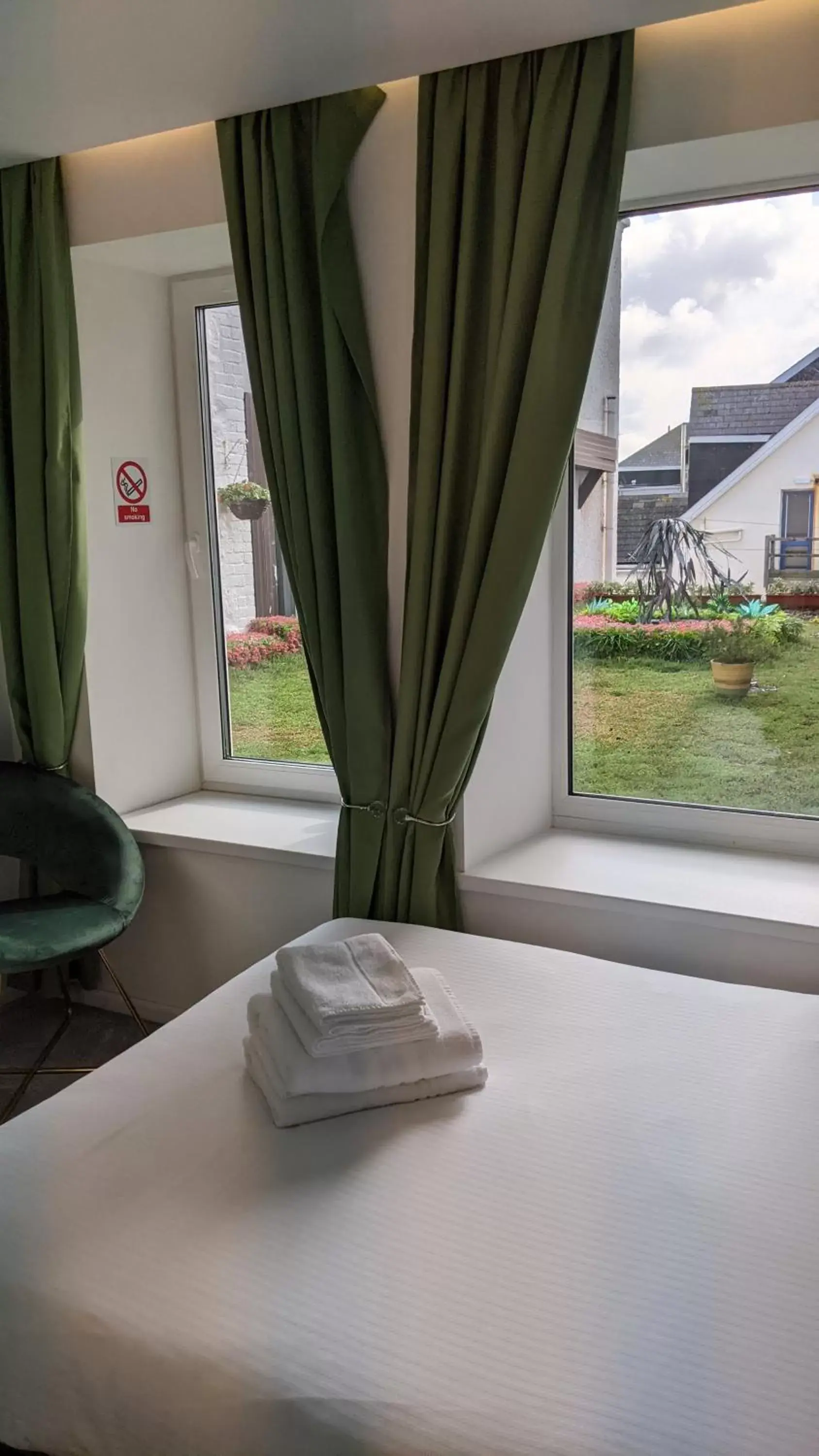 Bed, View in Newquay Beach Hotel