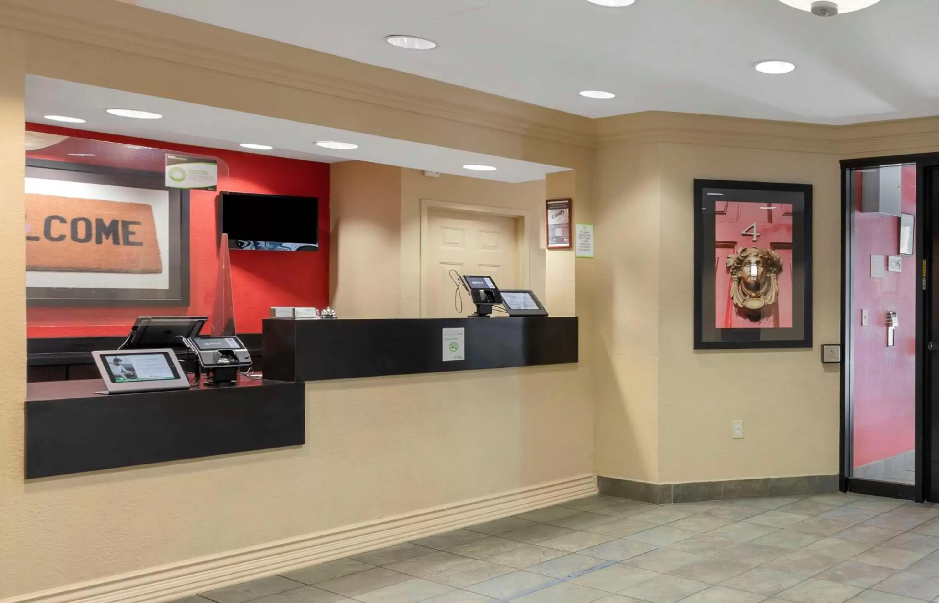 Lobby or reception in Extended Stay America Suites - Oakland - Alameda Airport Lobby or reception in Extended Stay America Suites - Oakland - Alameda Airport