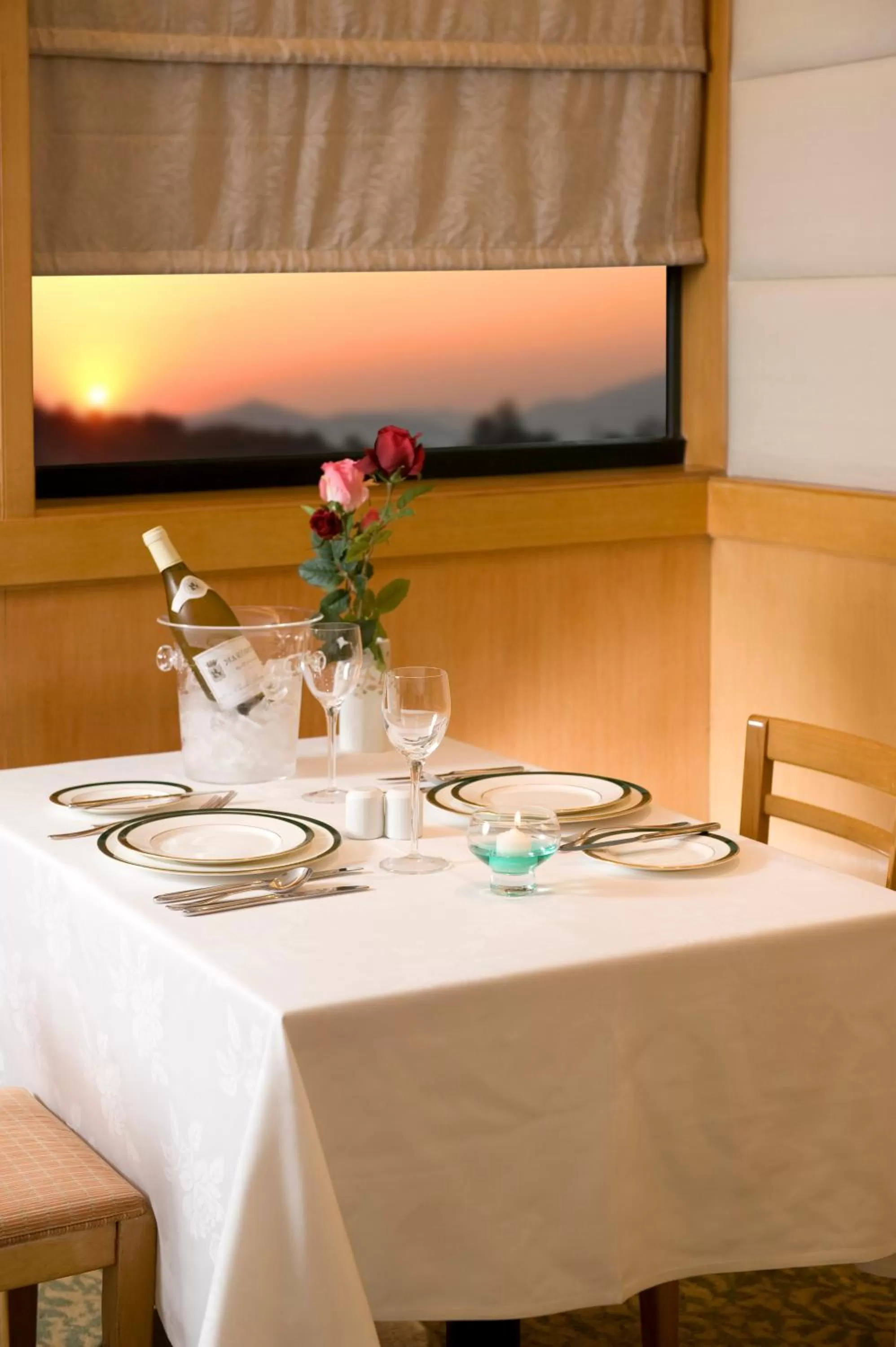 Restaurant/places to eat in Bishop Lei International House