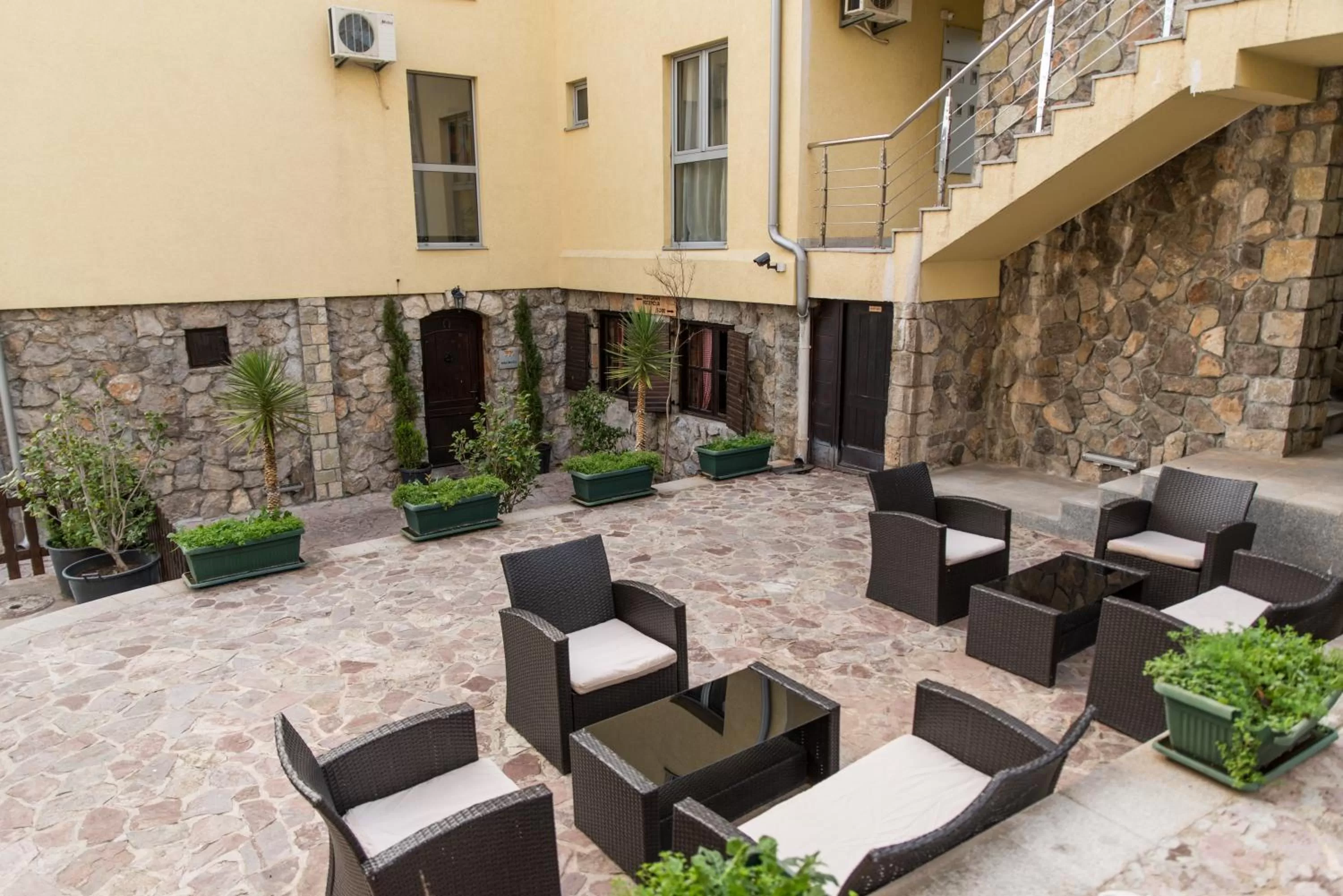 Area and facilities in Hotel Crnogorska Kuća