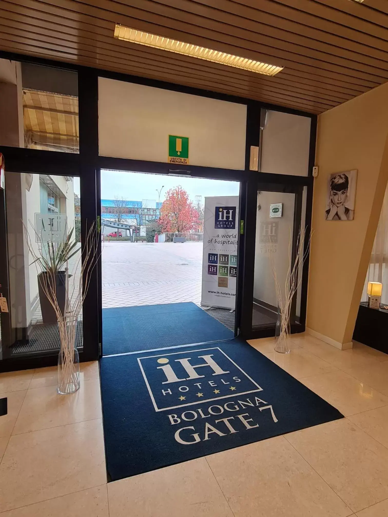 Facade/entrance in iH Hotels Bologna Gate 7