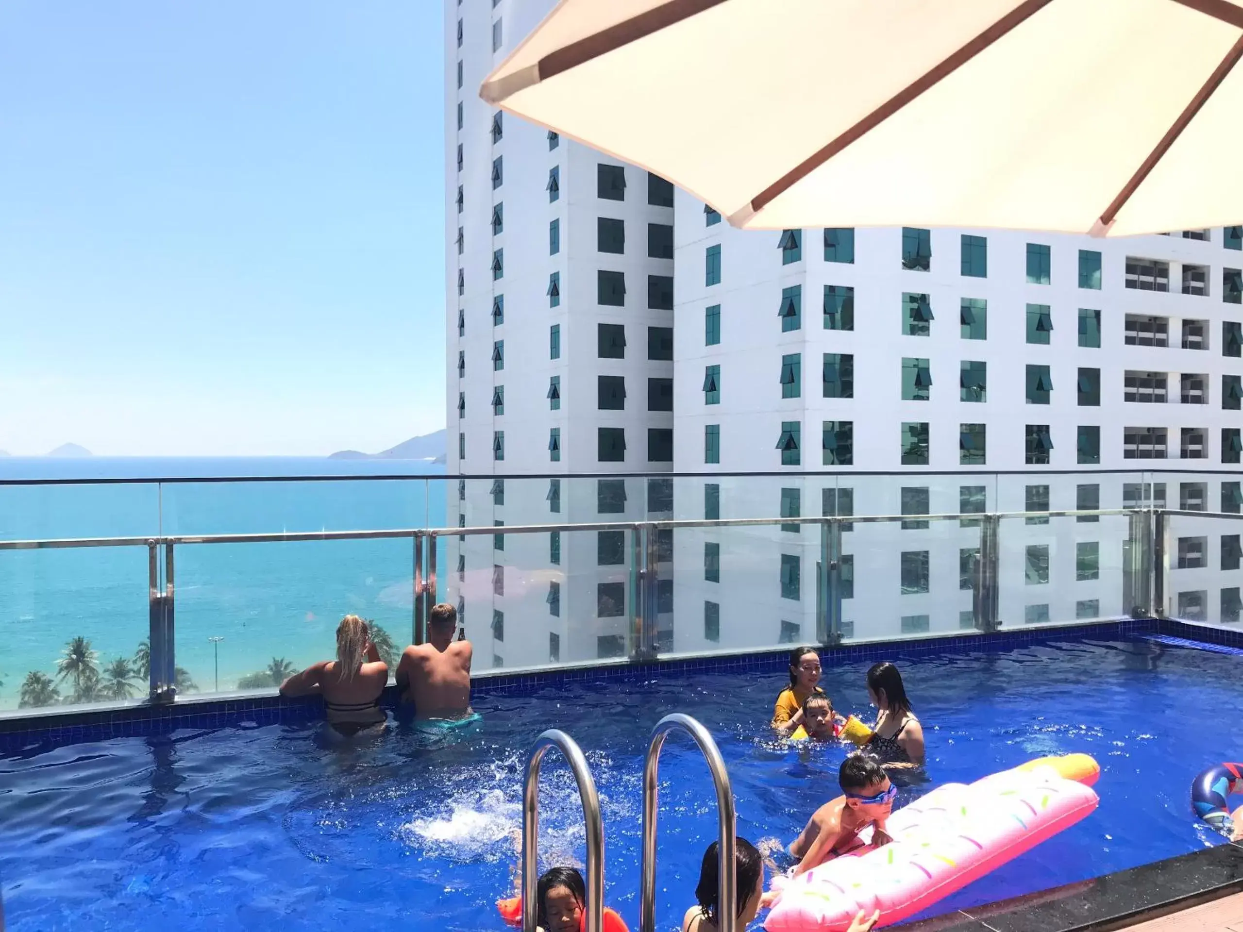 Pool view, Swimming Pool in Smile Hotel Nha Trang