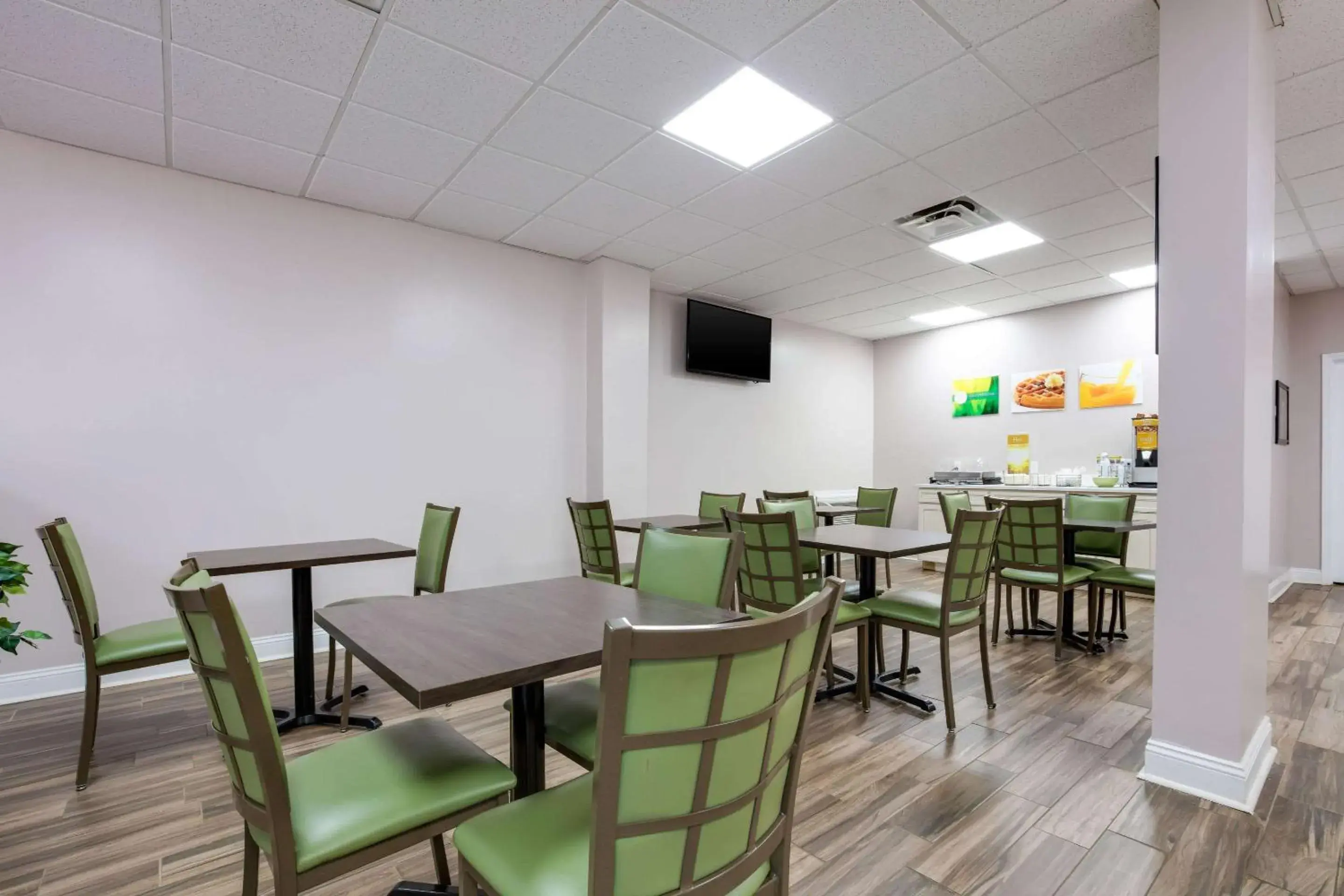 Restaurant/places to eat in Quality Inn Starkville near University Restaurant/places to eat in Quality Inn Starkville near University