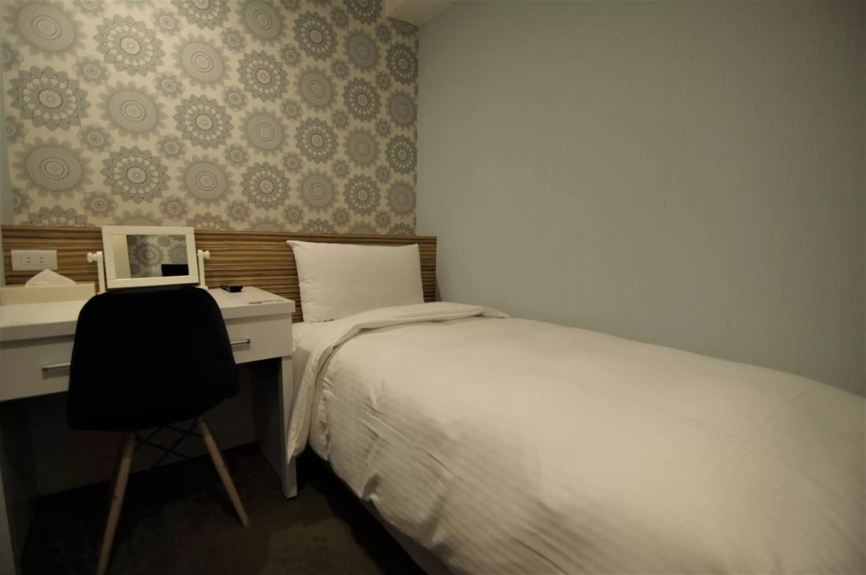 Basic Room with Shared Bathroom ( No Window ) in 泊居旅店 Oursinn Hotel Basic Room with Shared Bathroom ( No Window ) in 泊居旅店 Oursinn Hotel