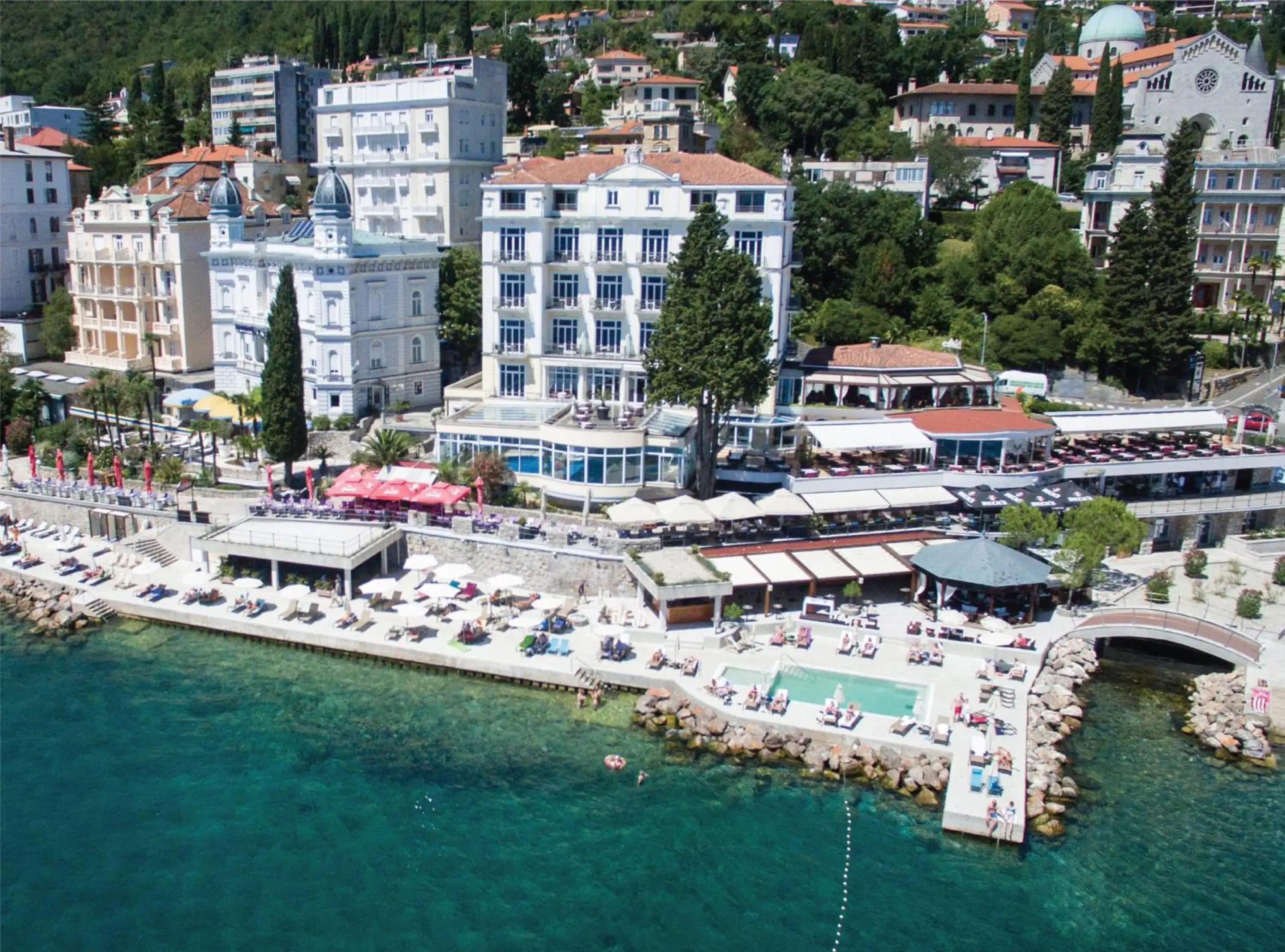 Bird's eye view, Bird's-eye View in Hotel Savoy