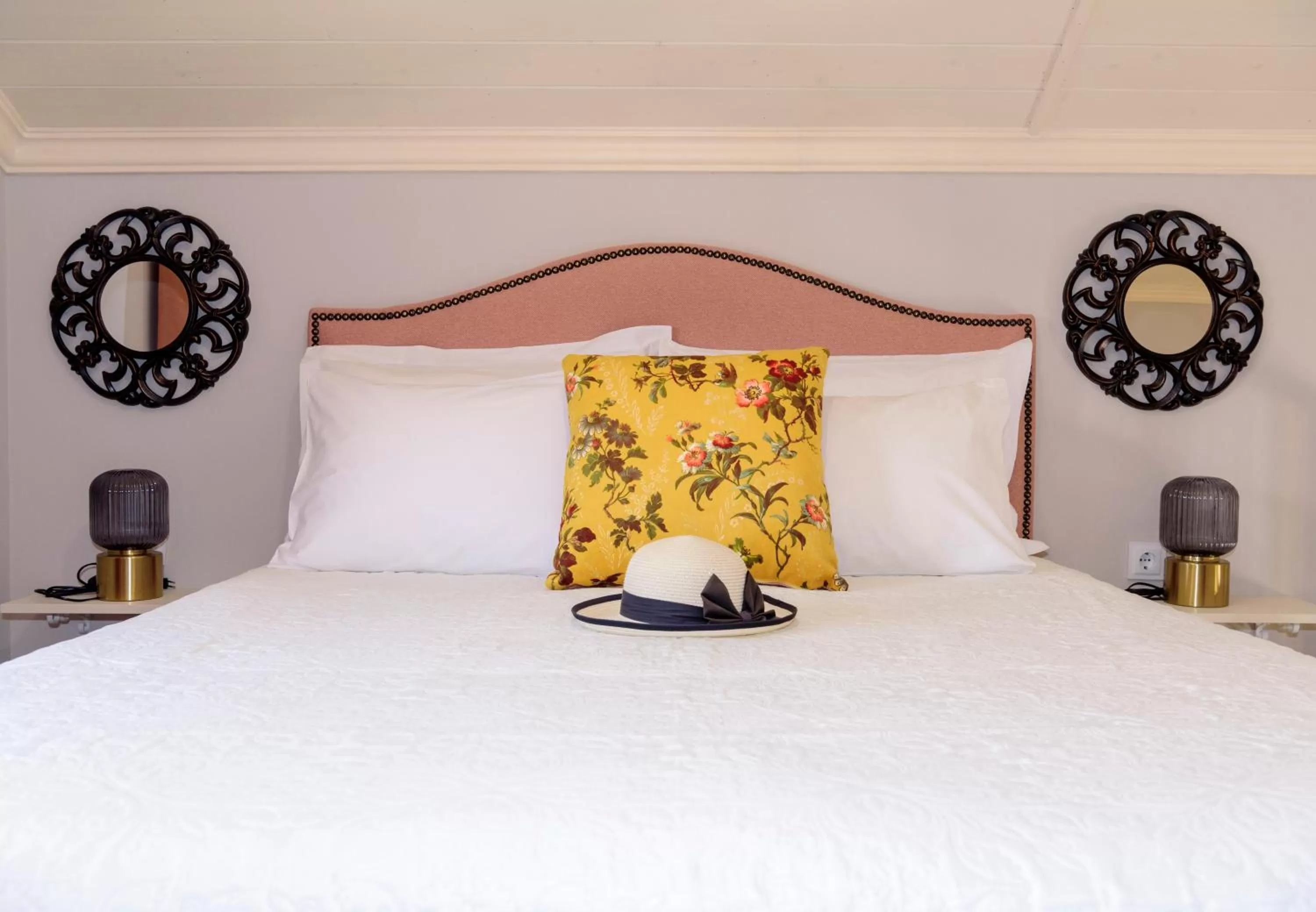 Bed in Nafsika Suites