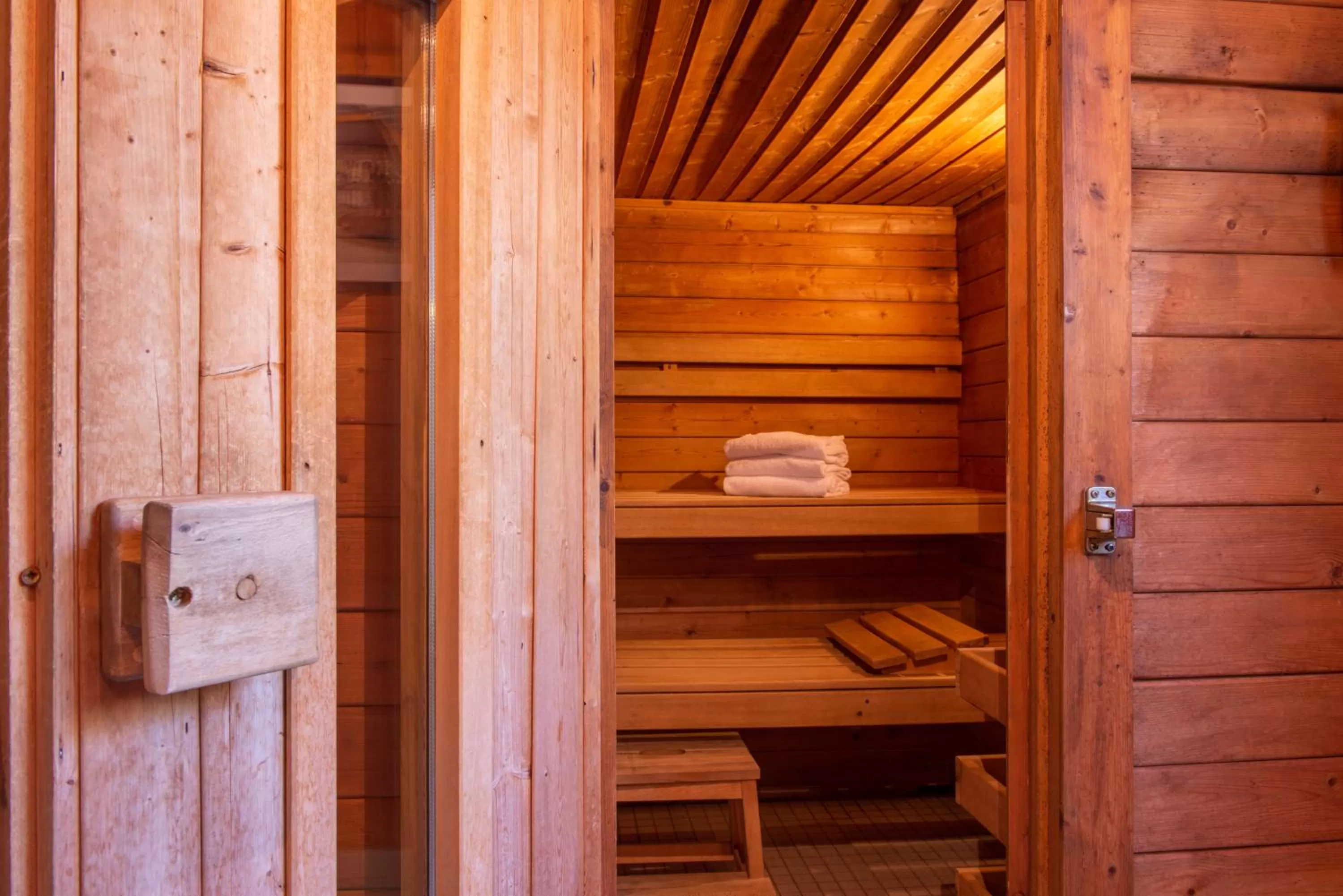 Sauna in Domaine du Limonay, The Originals Collection