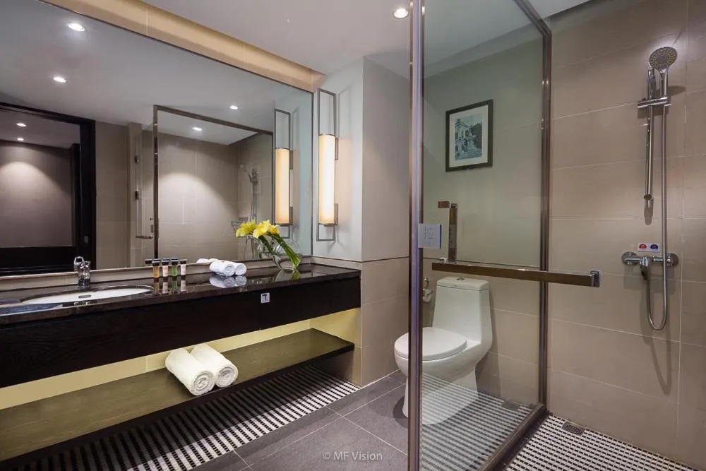 Bathroom in Ramada Shanghai Songjiang