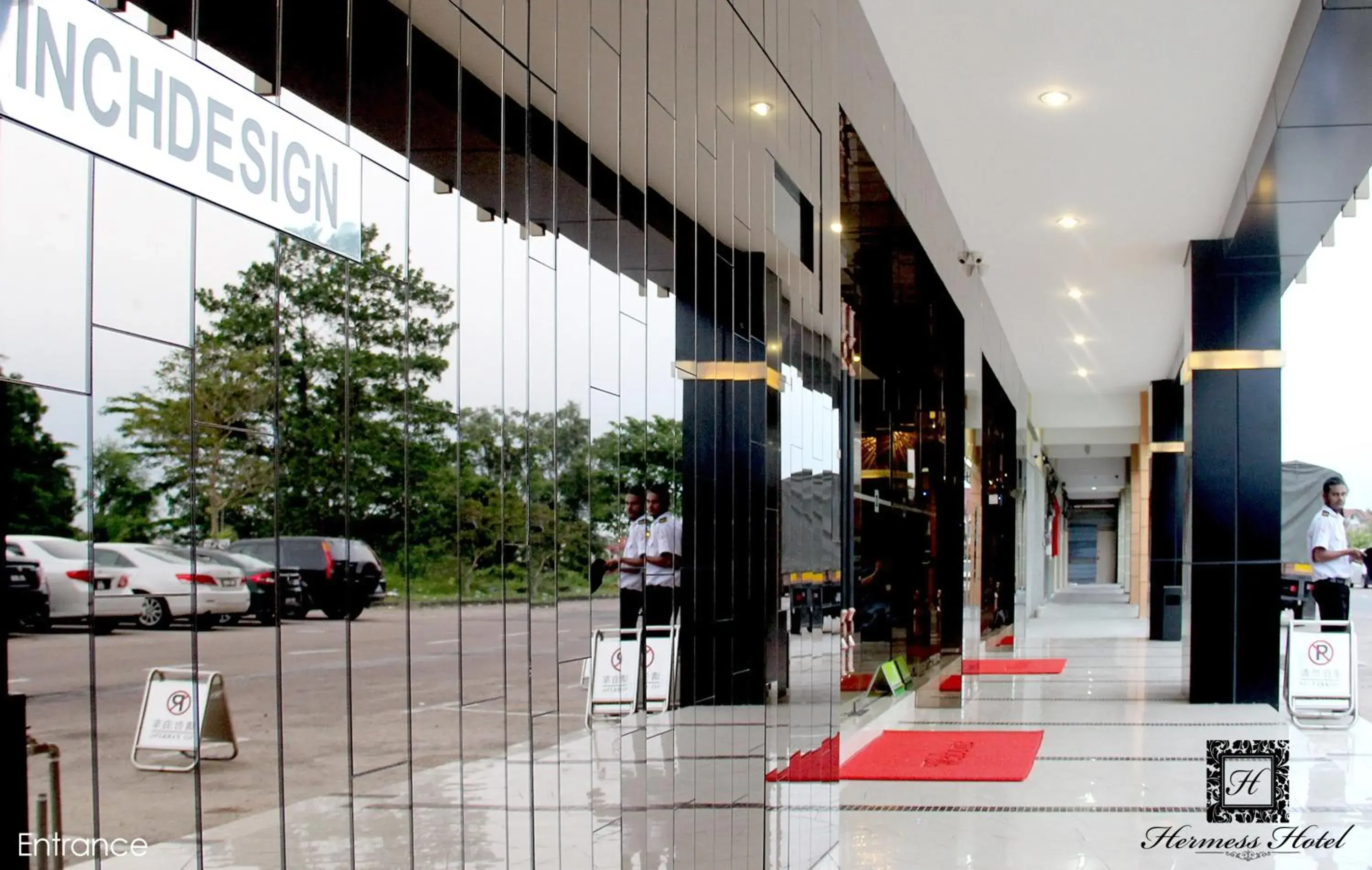 Facade/entrance in Hermess Hotel Johor Facade/entrance in Hermess Hotel Johor