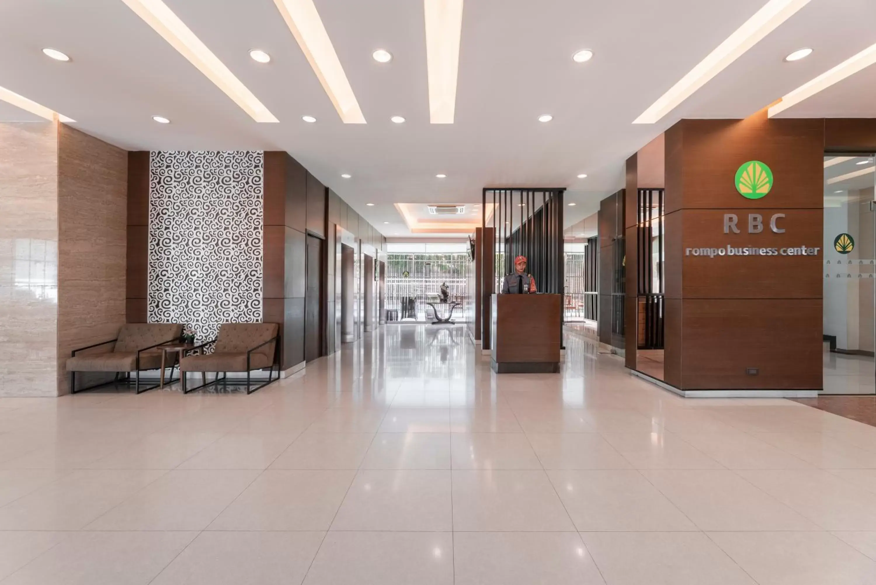 Lobby or reception, Lobby/Reception in At 115 Hotel By Rompo