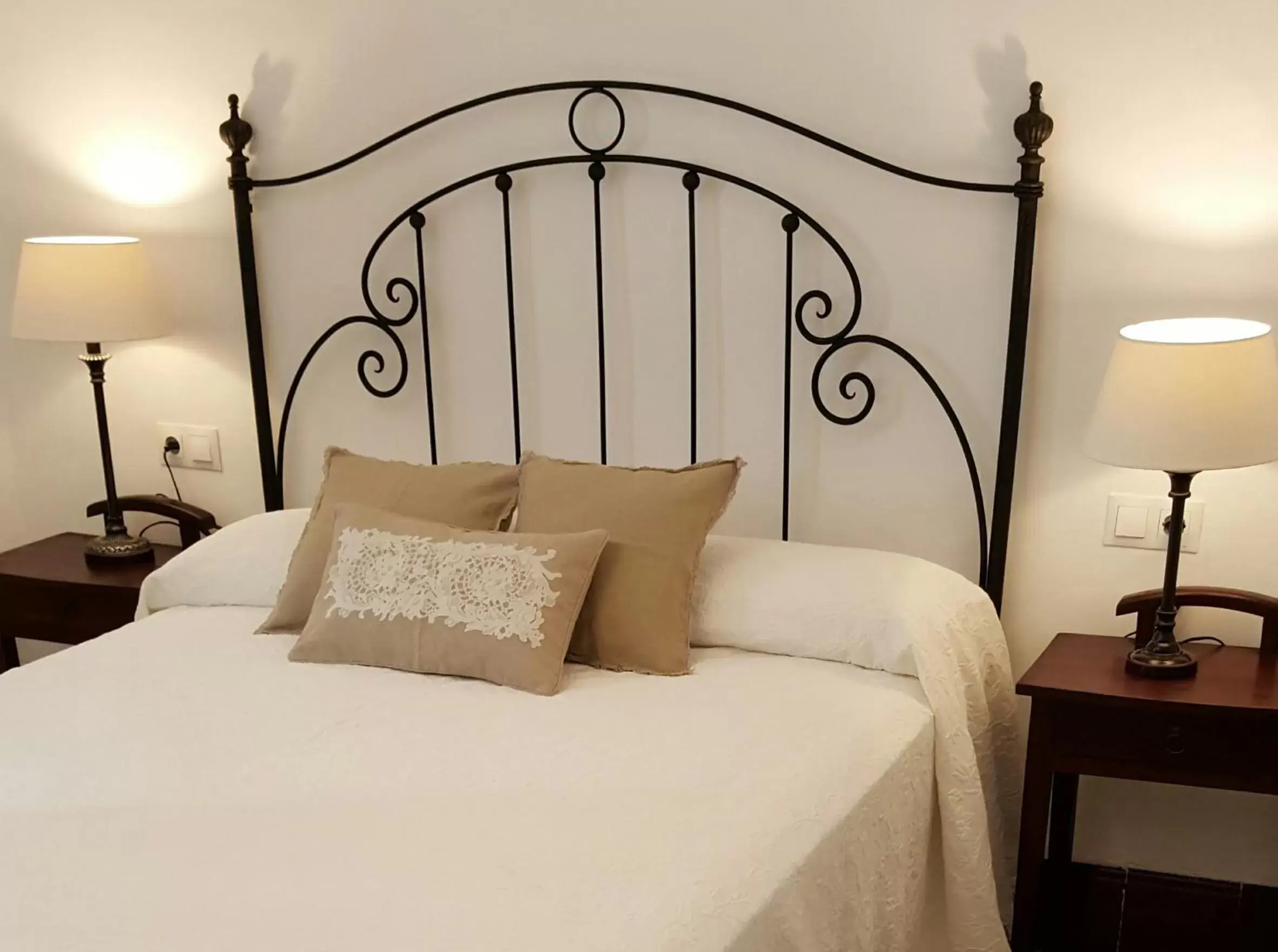 Photo of the whole room, Bed in Fuentepiedra Casa Rural Categoría Superior