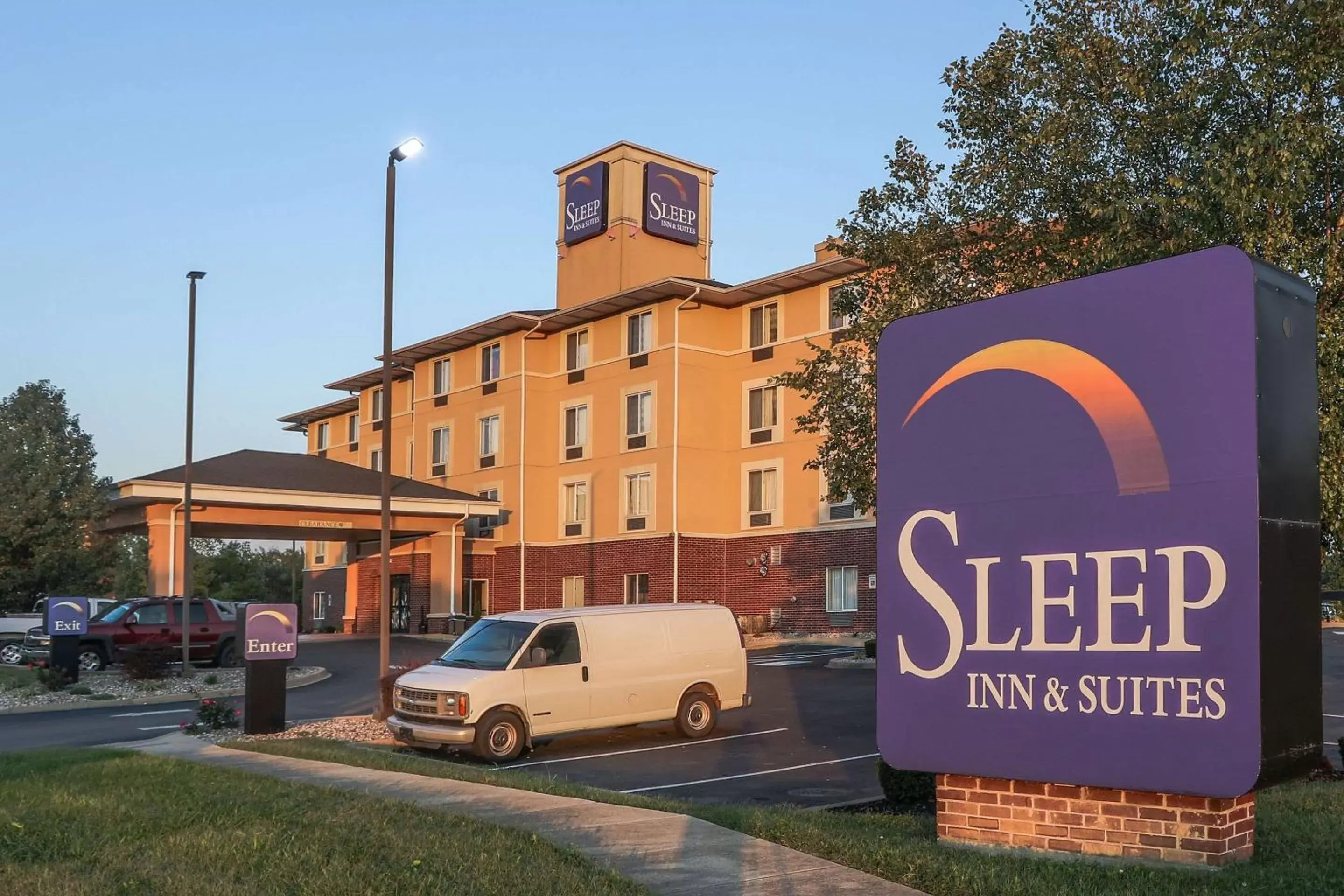 Property Building in Sleep Inn & Suites Shepherdsville Louisville South