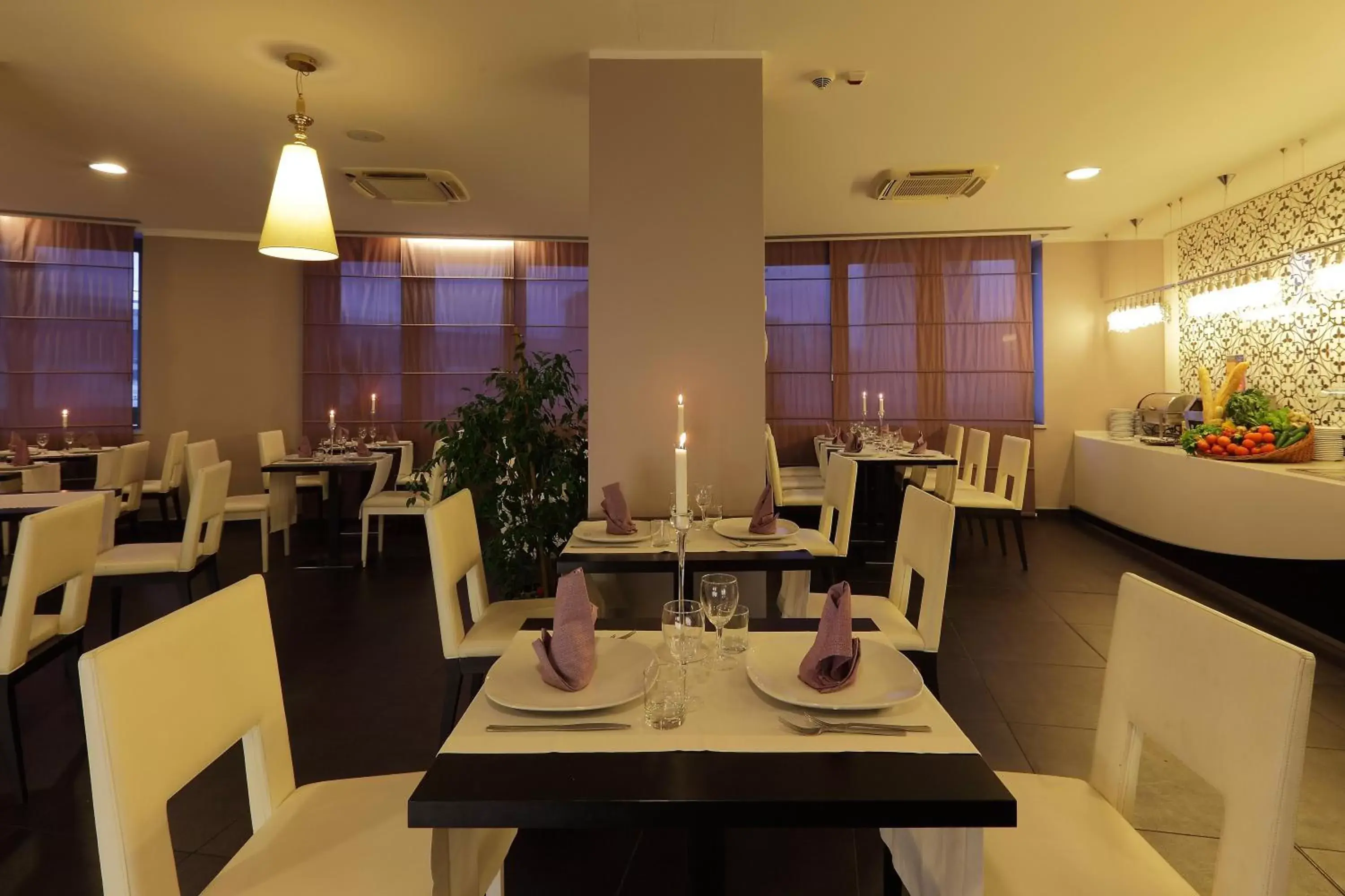Restaurant/places to eat in Holiday Inn Genoa City by IHG Restaurant/places to eat in Holiday Inn Genoa City by IHG
