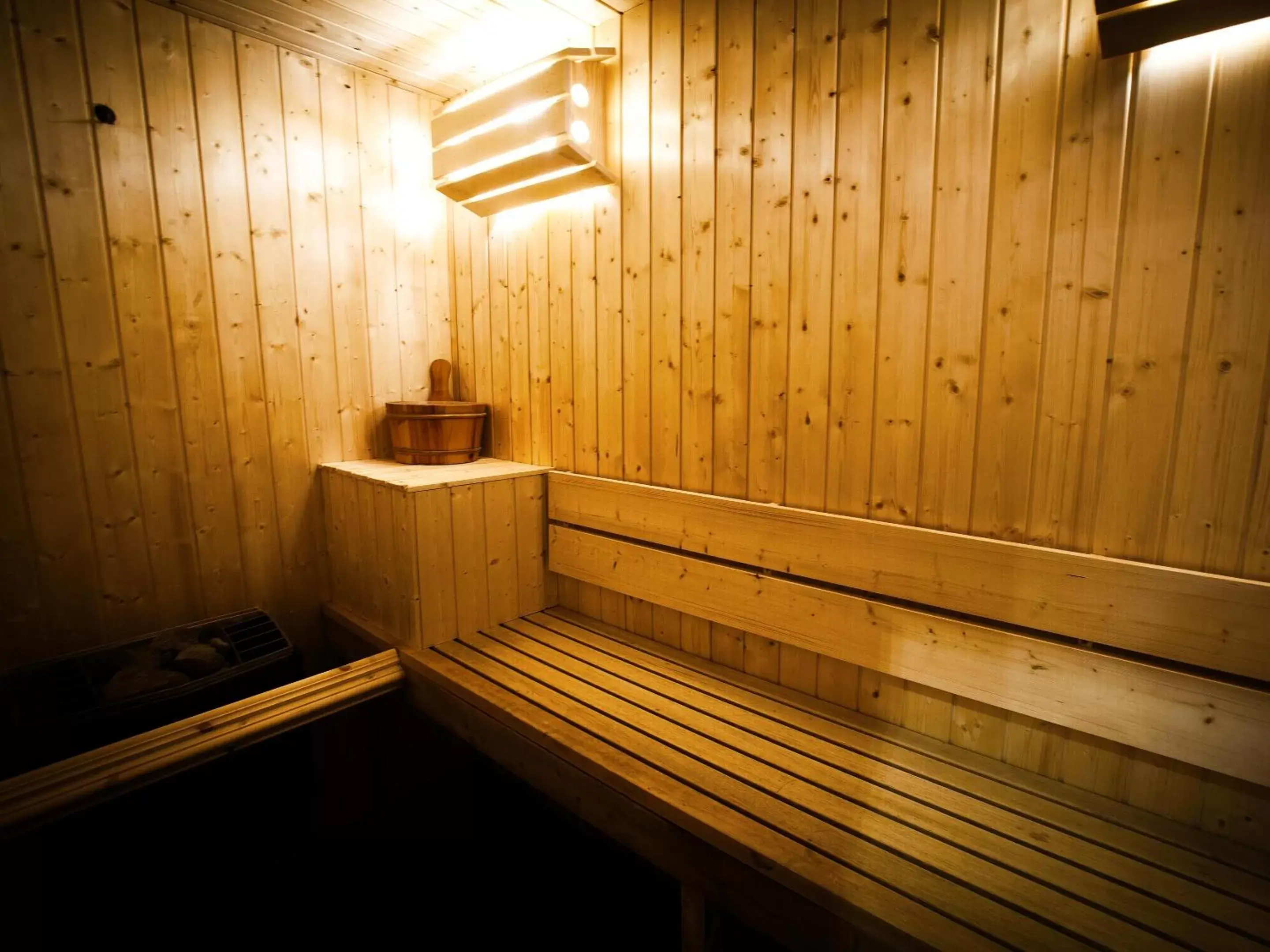 Sauna in Durley Dean