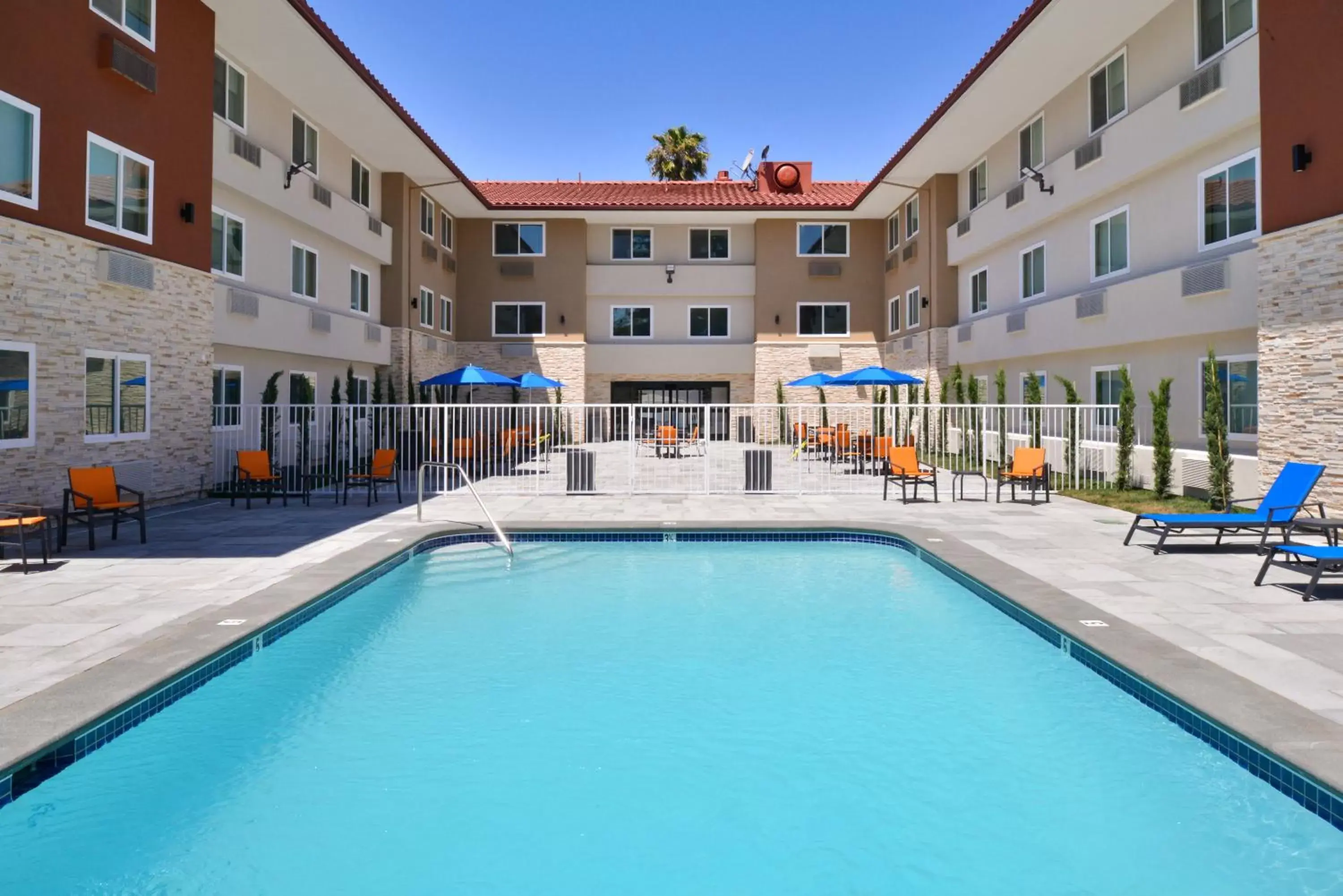 Swimming Pool in Holiday Inn Express - Santa Rosa North, an IHG Hotel