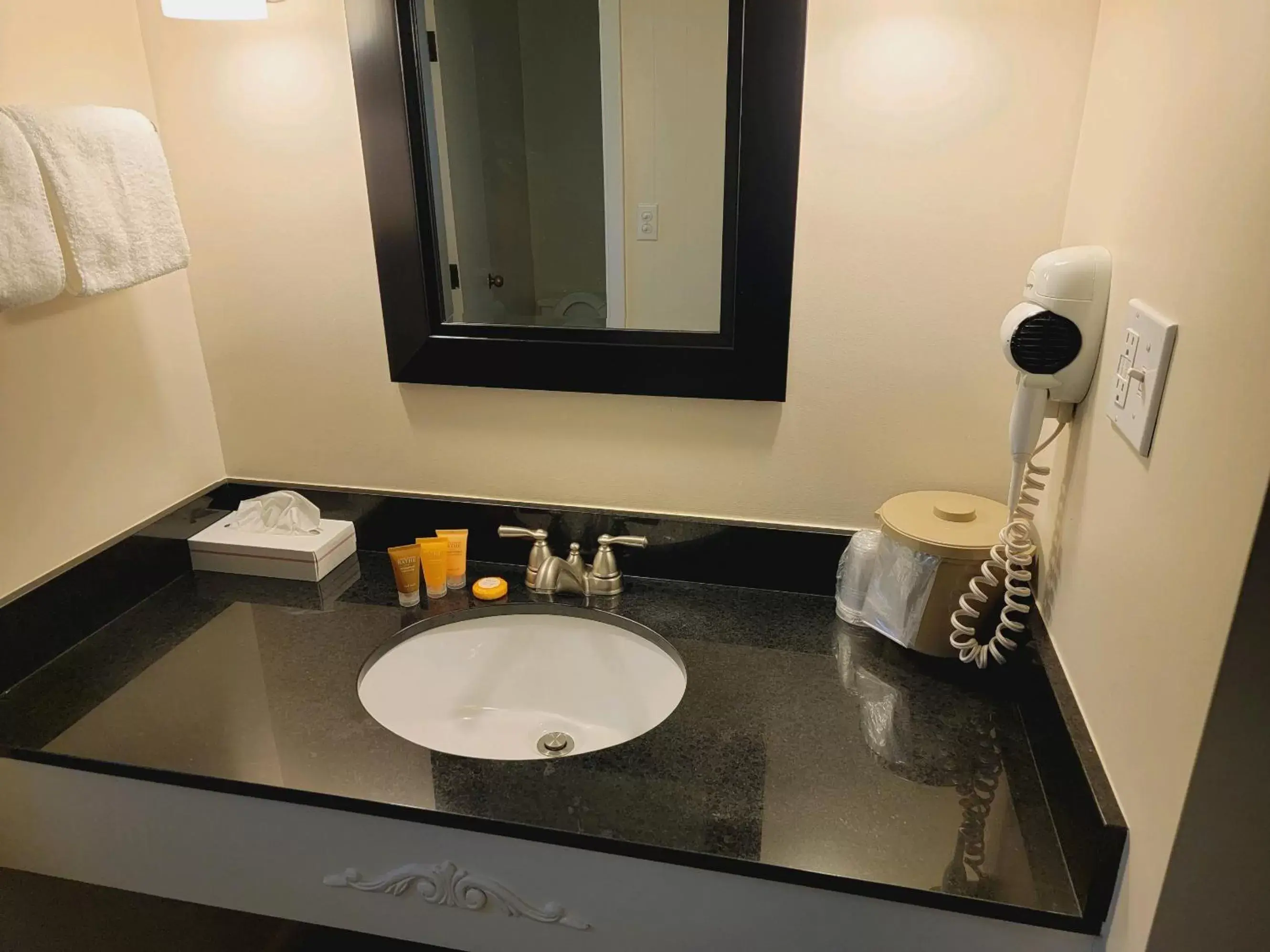 Bathroom in Penn Wells Lodge