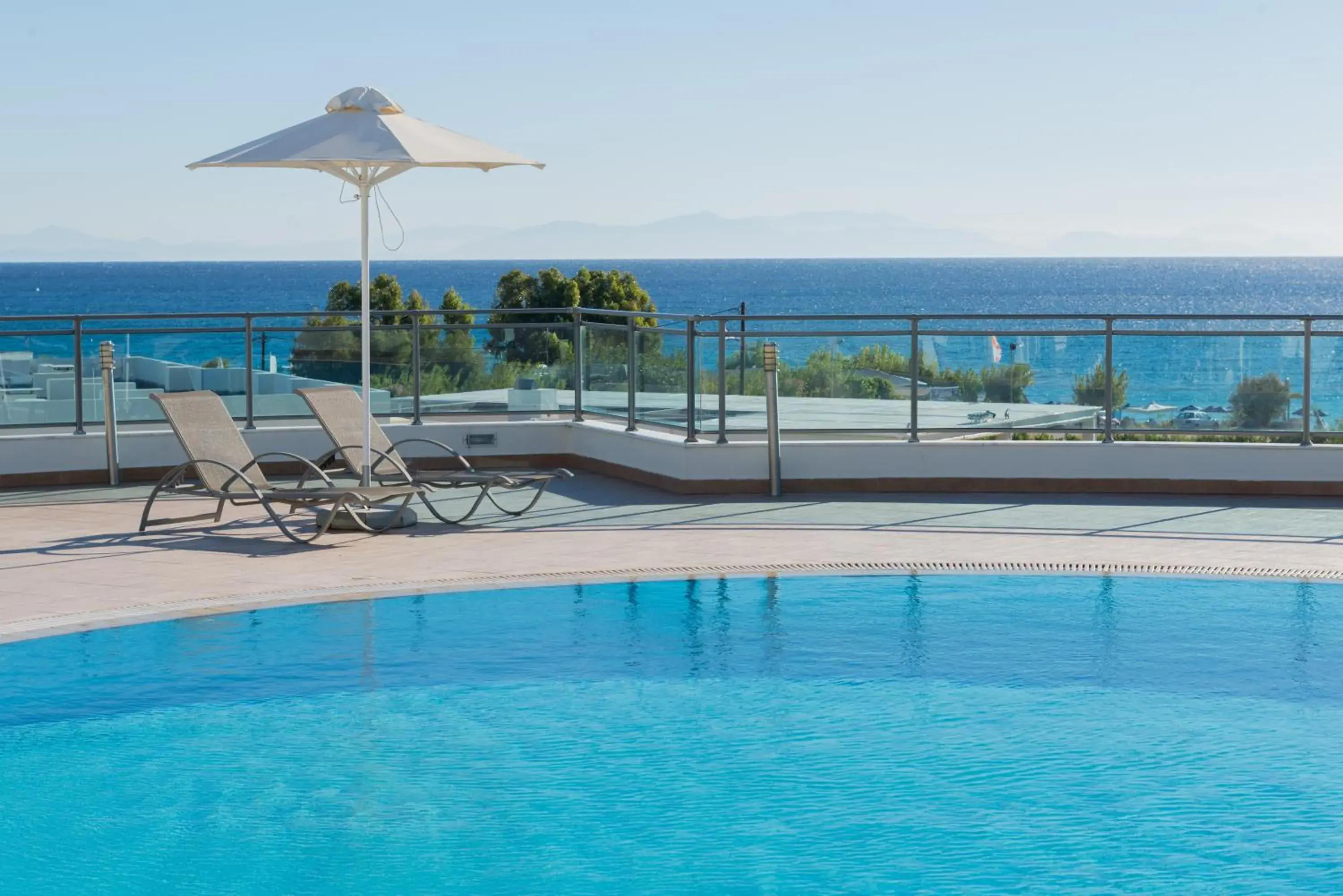 Sea view, Swimming Pool in Apollo Blue