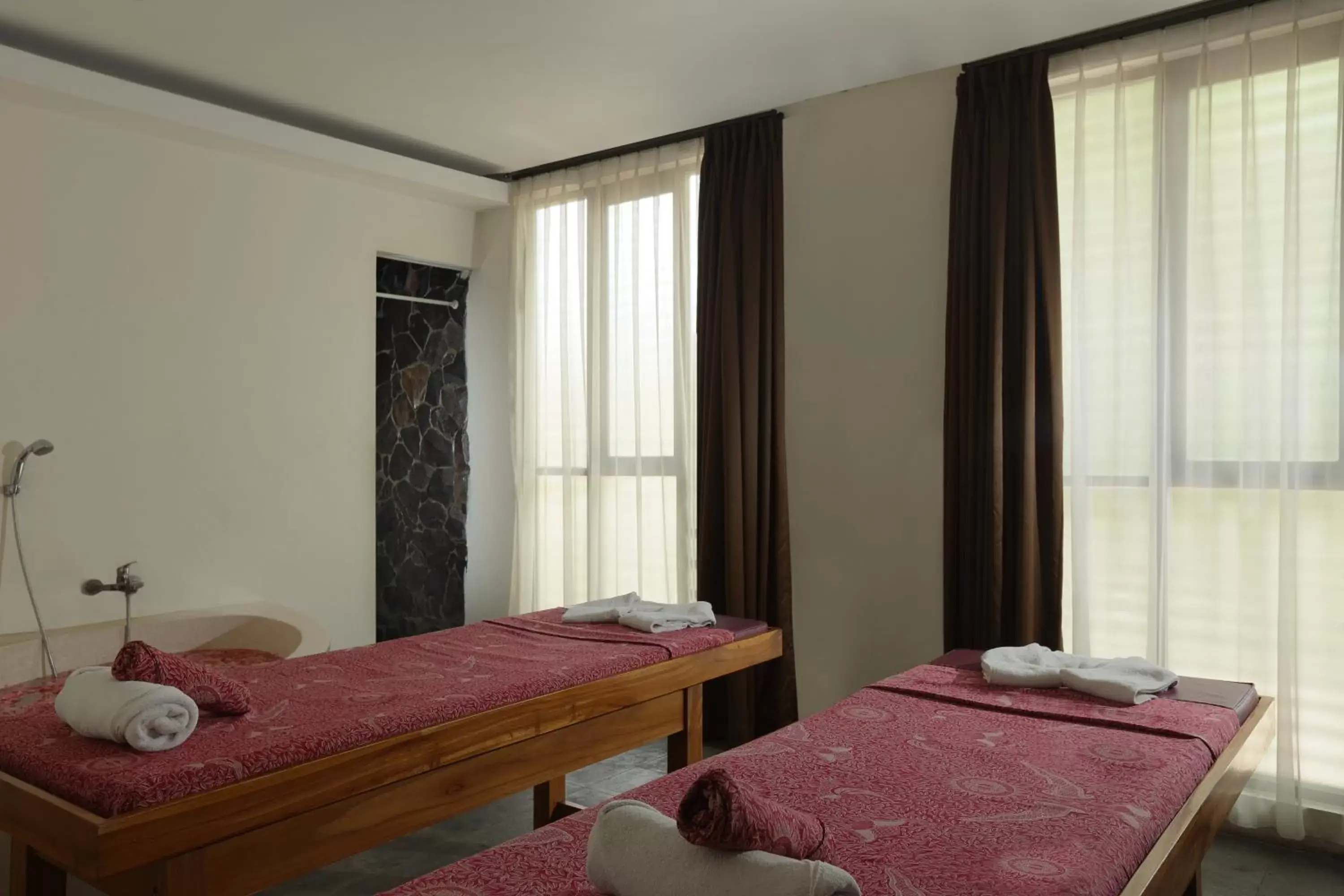 Spa and wellness centre/facilities, Bed in Best Western Kuta Villa