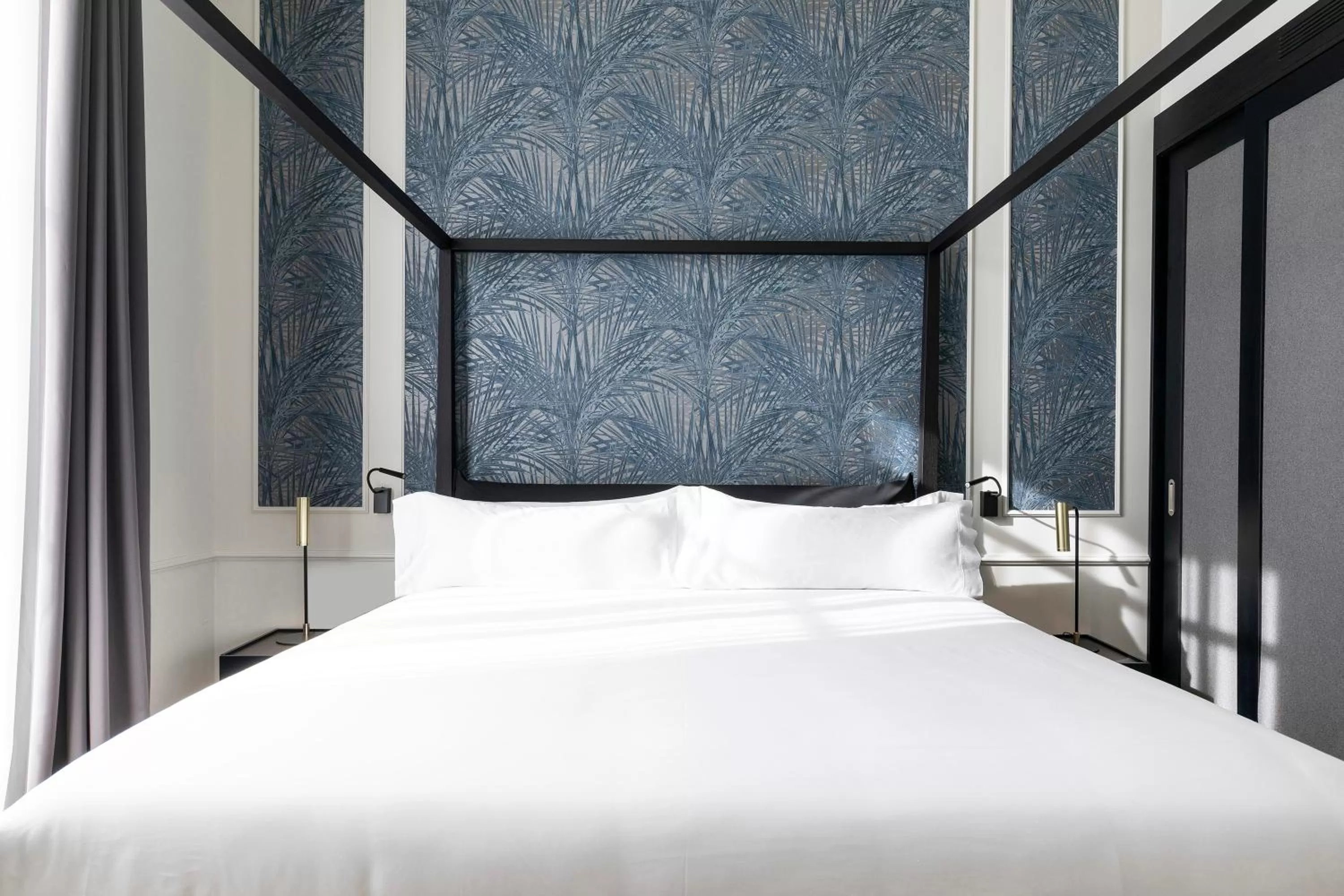 Bed in Maldà Singular Hotel